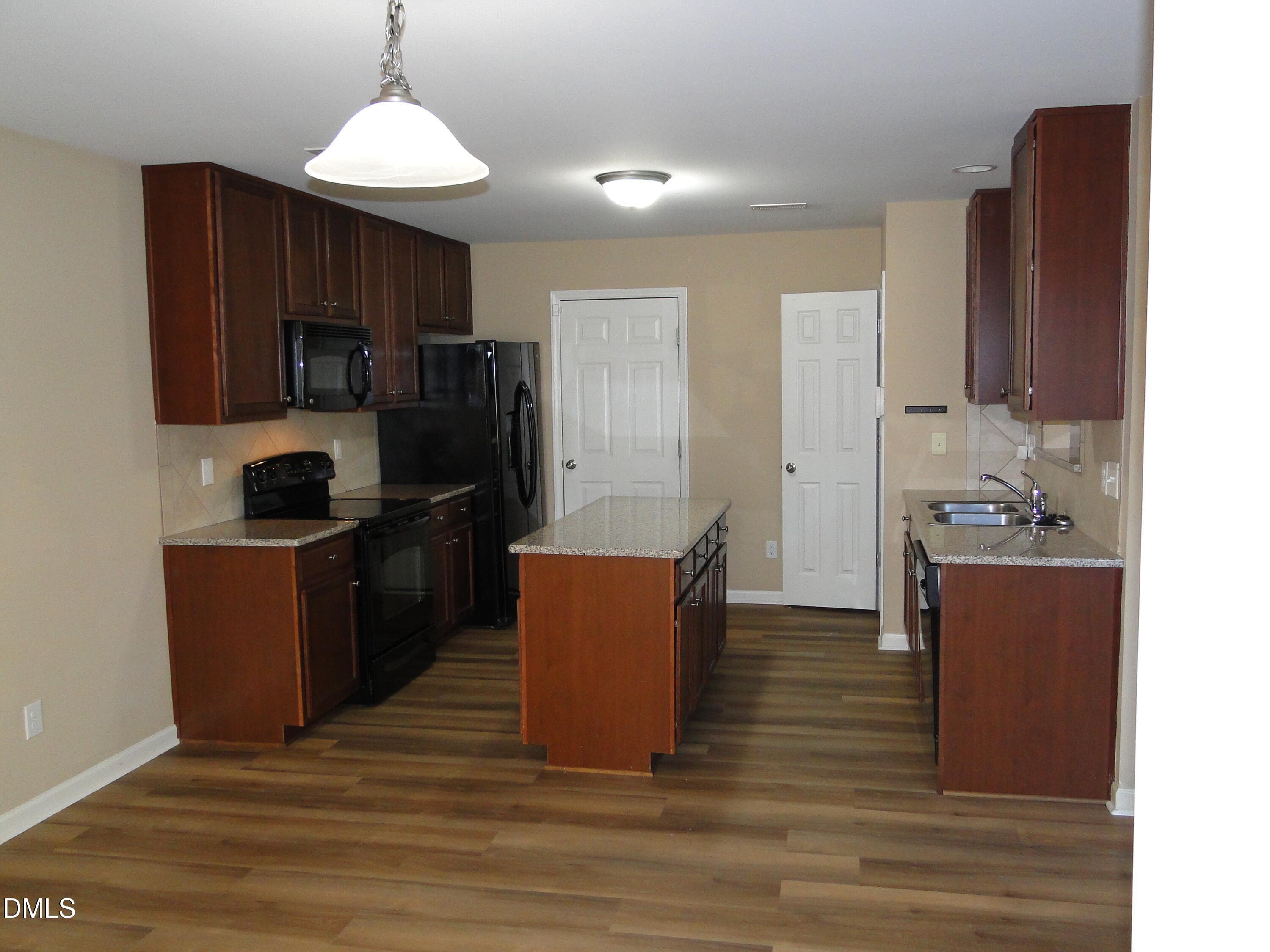Kitchen - 5817 Abbington Way, Raleigh, NC 27610