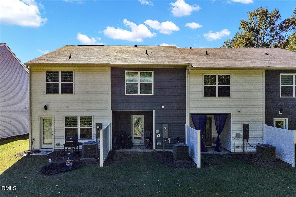32-111 Holmes Cor Dr-32 - 111 Holmes Corner Drive, Smithfield, NC 27577