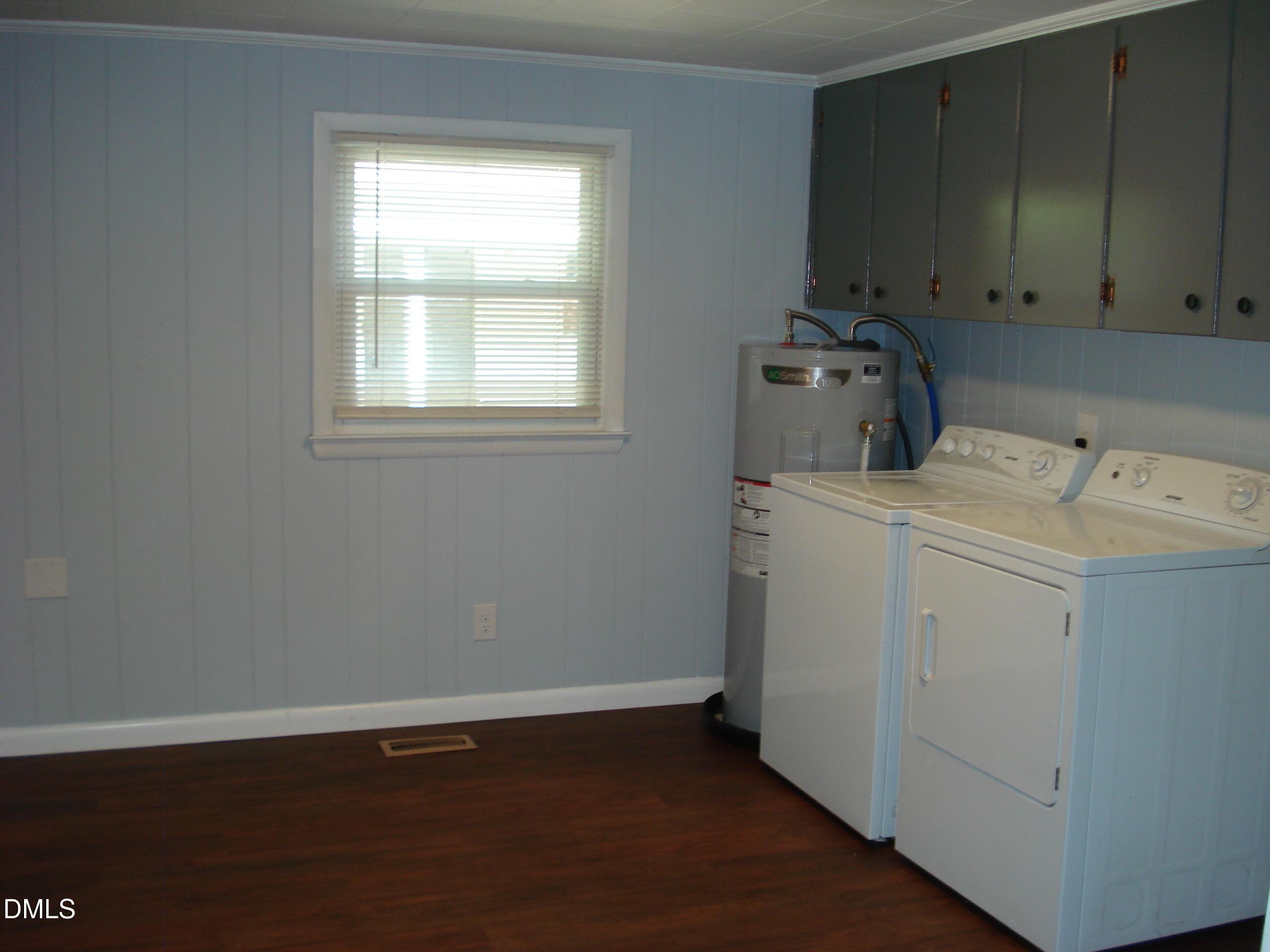 DSC00325 - 408 W H Street, Erwin, NC 28339