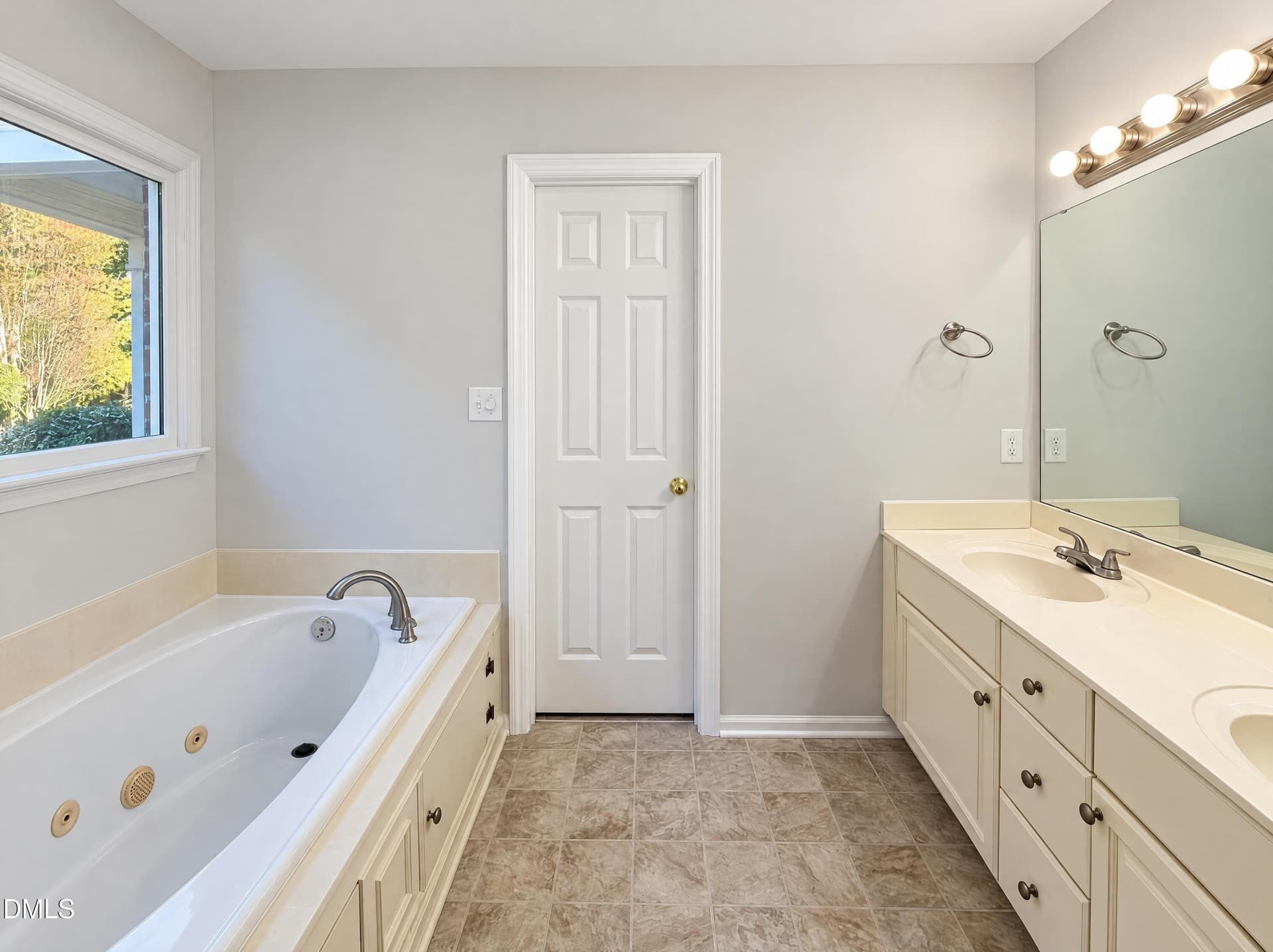photo_13 - 2501 Jutland Court, Fuquay Varina, NC 27526