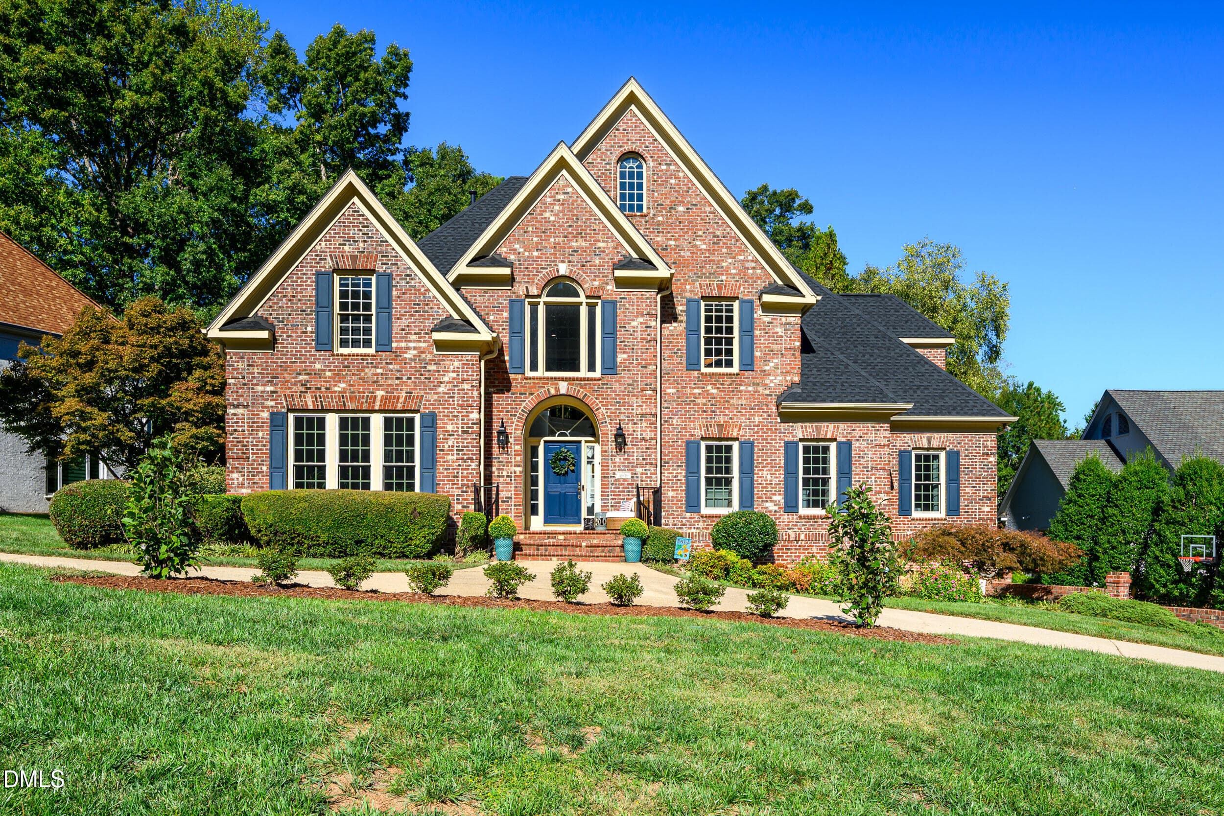 3909 Hemsbury Way, Raleigh, NC 27612