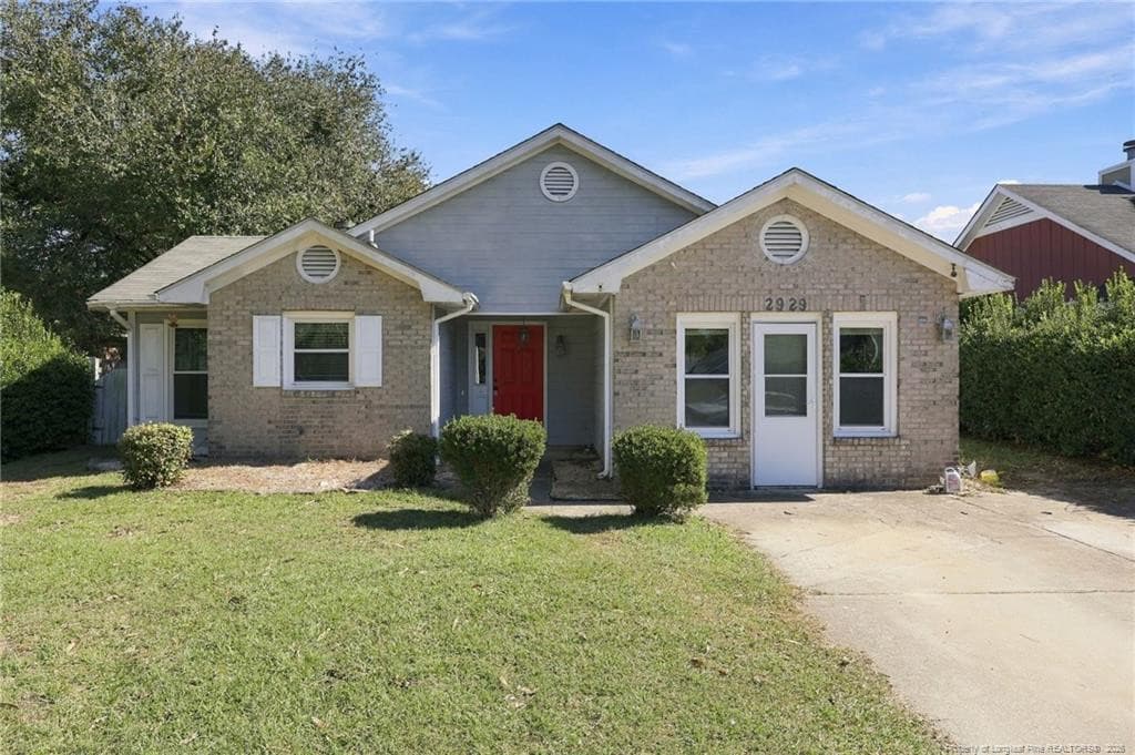 2929 Rosemeade Drive, Fayetteville, NC 28306