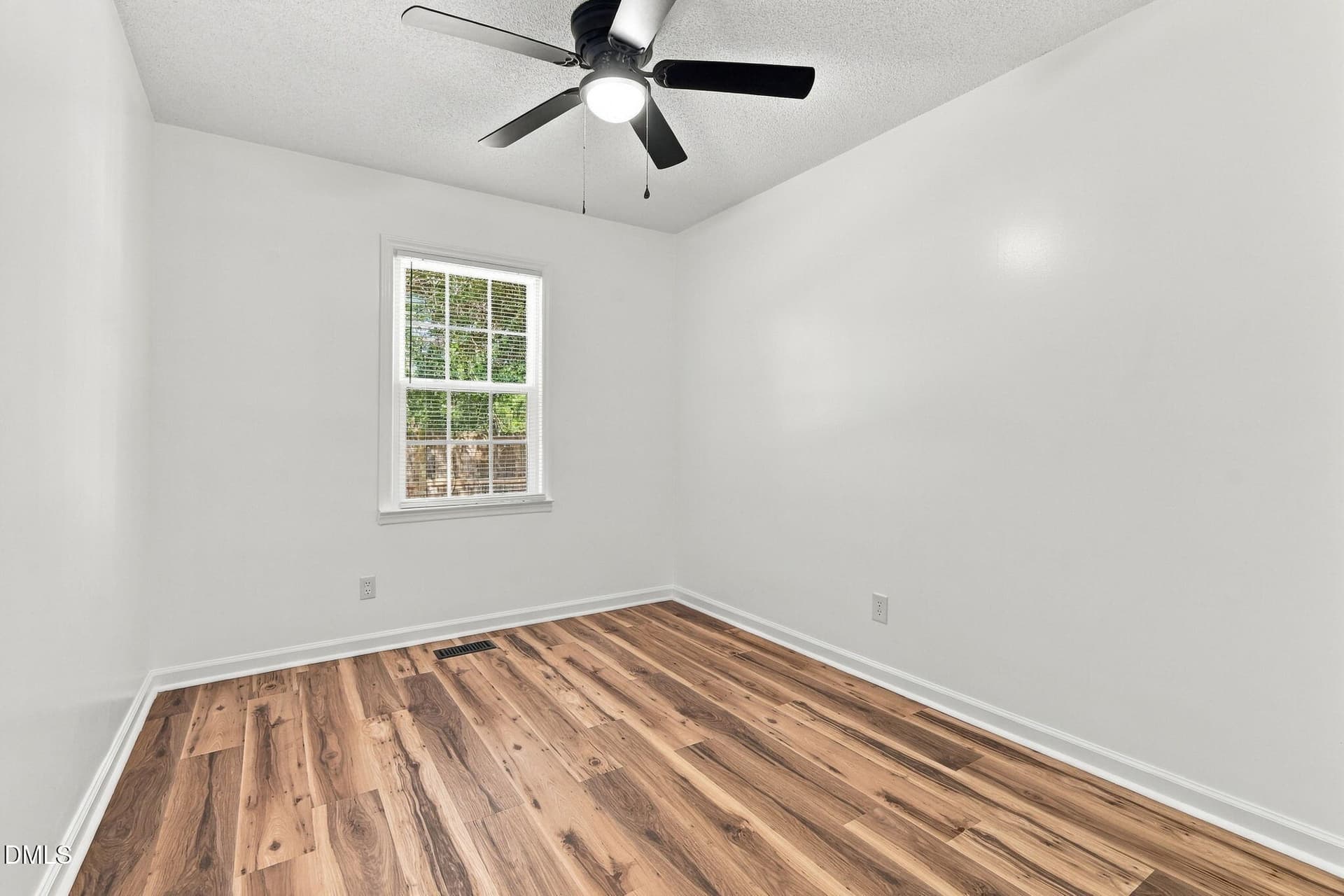 18-web-or-mls-AZ3A1468 - edited - 135 Eulon Loop, Raeford, NC 28376