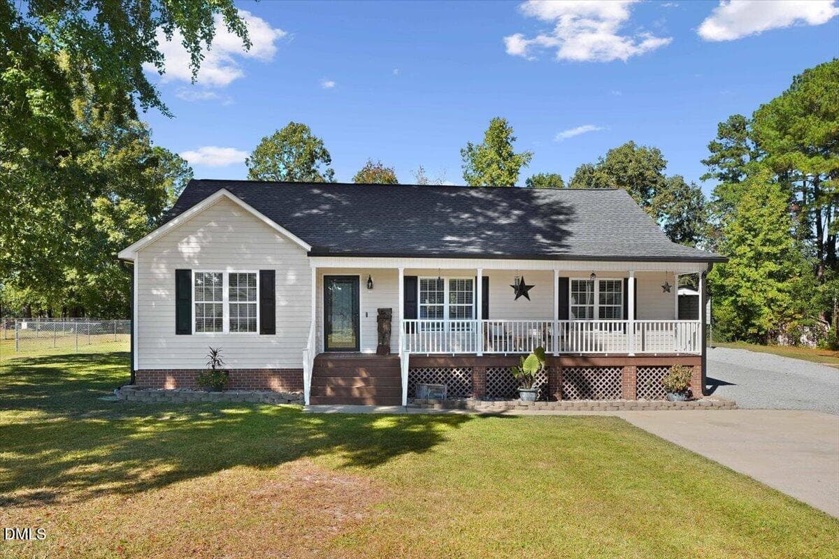 01-209 Davis Farm Dr-1 - 209 Davis Farm Drive, Selma, NC 27576