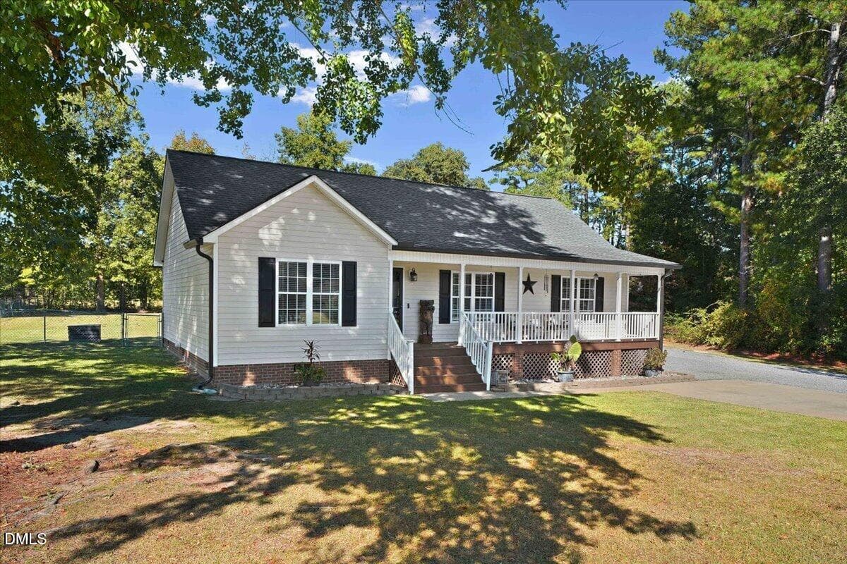 03-209 Davis Farm Dr-3 - 209 Davis Farm Drive, Selma, NC 27576