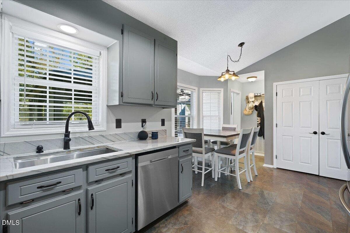 21-209 Davis Farm Dr-21 - 209 Davis Farm Drive, Selma, NC 27576