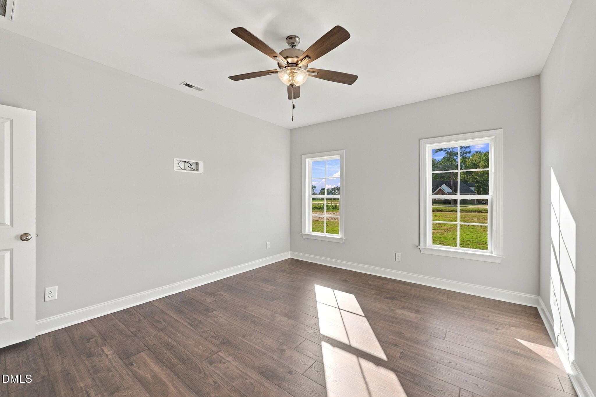 22-web-or-mls-IMG_0038_Edit - 1027 N Lincoln Street, Benson, NC 27504