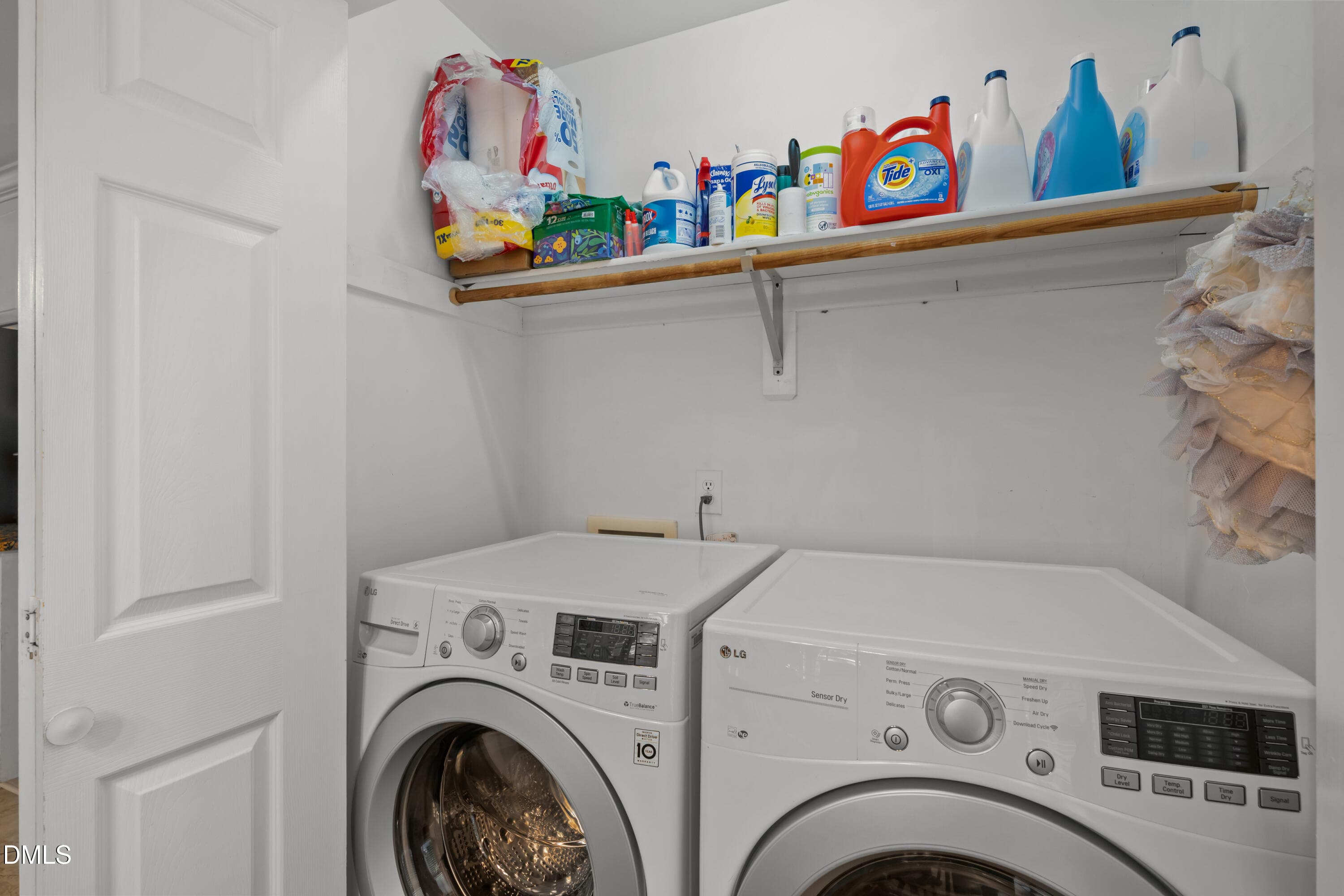 Laundry - 1501 Rainesview Lane, Apex, NC 27502