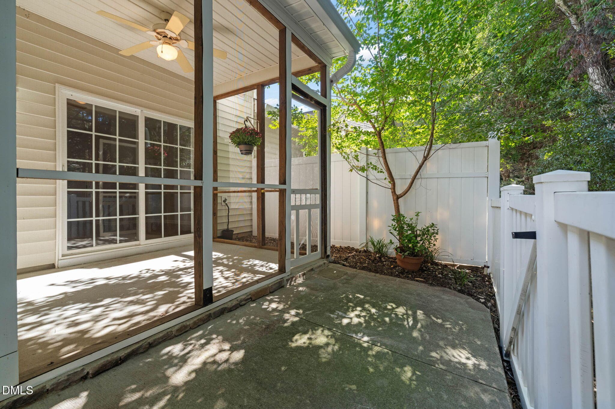 Grilling Patio - 2223 Banks Hill Row Road, Raleigh, NC 27614