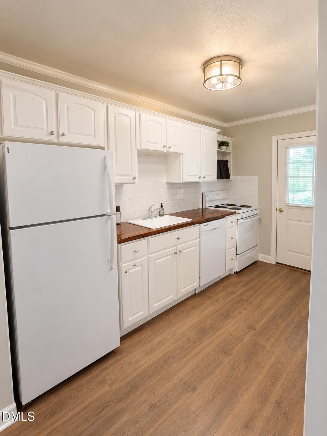 kitchen - 827 Daniels Street D, Raleigh, NC 27605