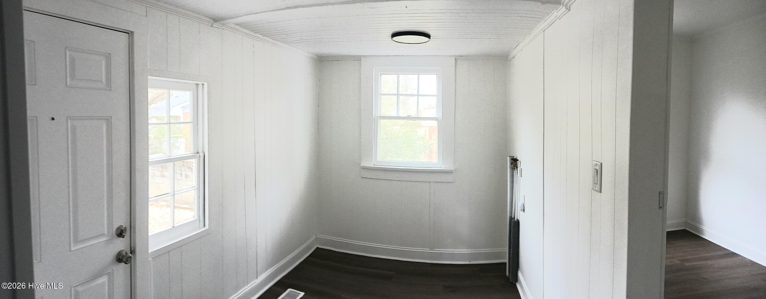 Single Family Residence at 919 College Circle N, Wilson, NC 27893, photo 6 of 12