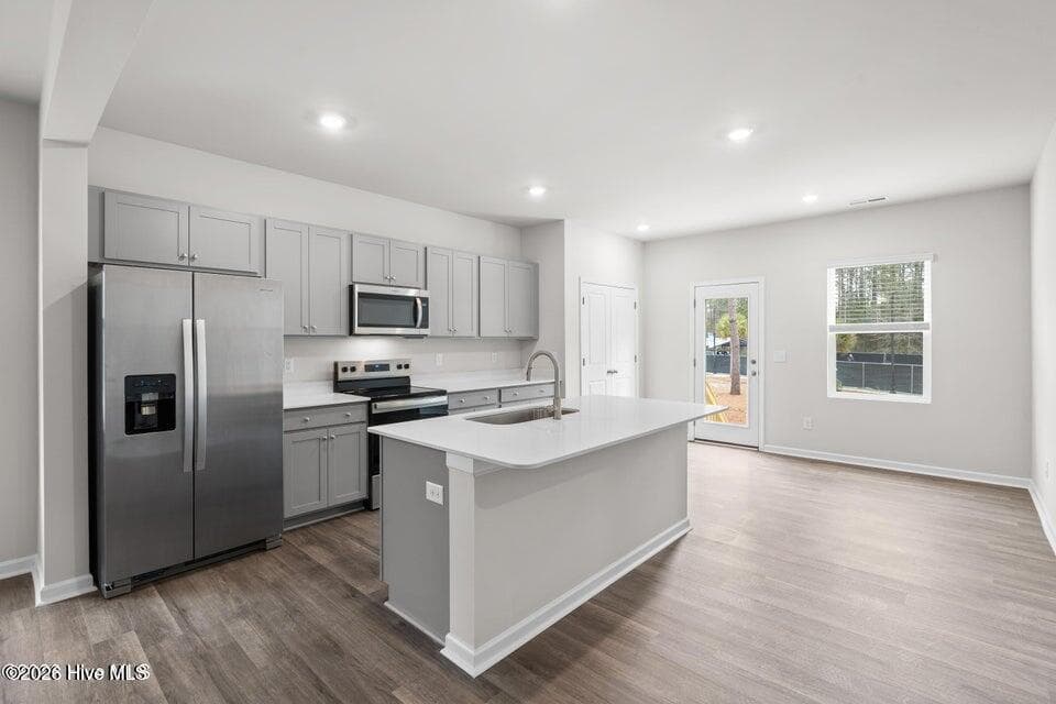 Single Family Residence at 906 Lanyard Lane, New Bern, NC 28560, photo 10 of 25