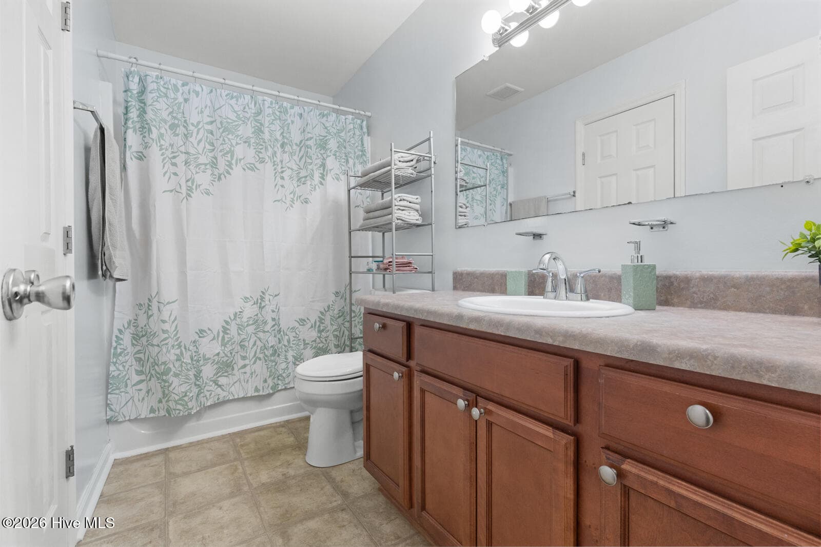Townhouse at 244 Smallwood Road, Hubert, NC 28539, photo 24 of 32