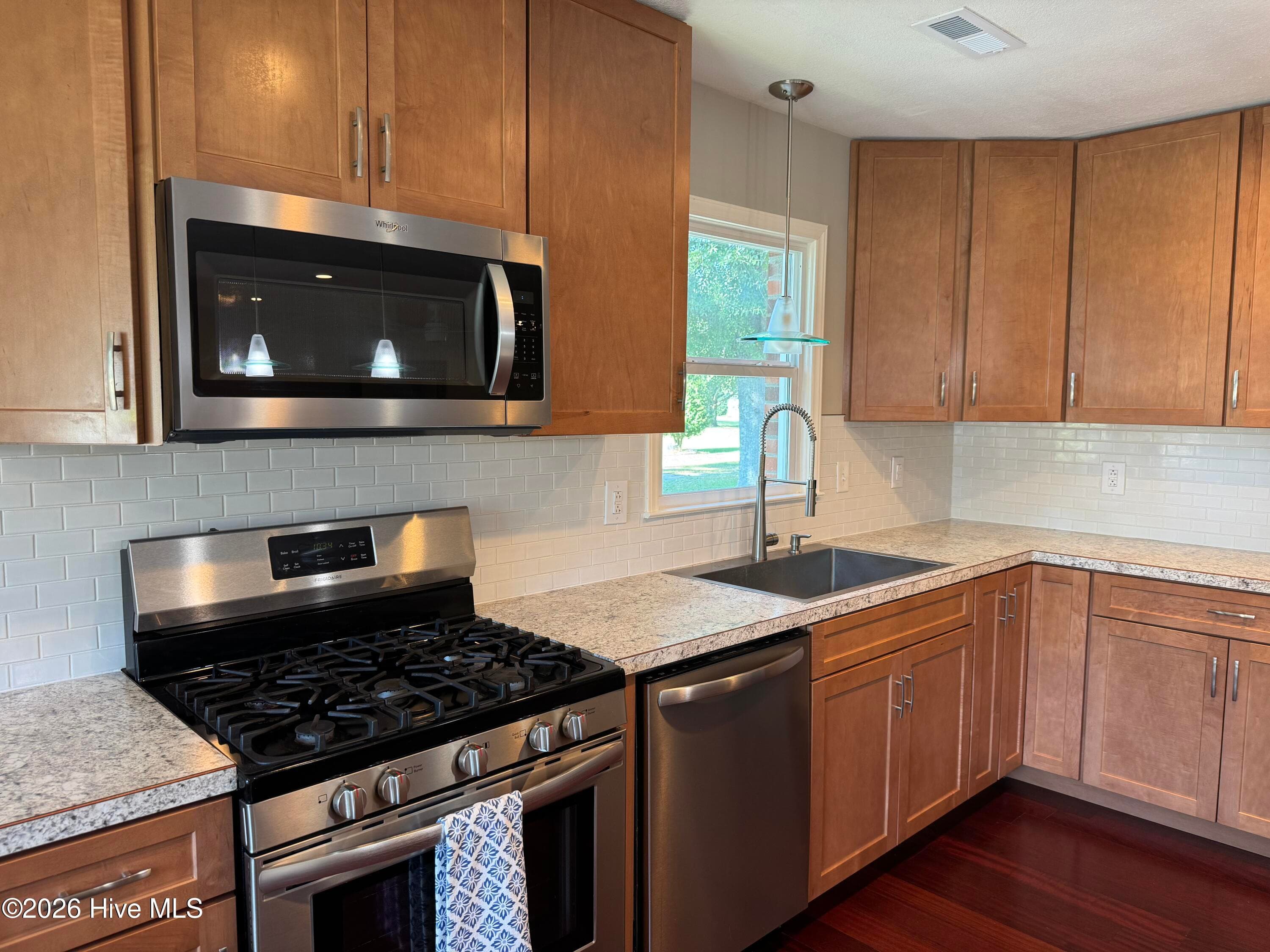 Single Family Residence at 210 N First Avenue, New Bern, NC 28560, photo 30 of 31