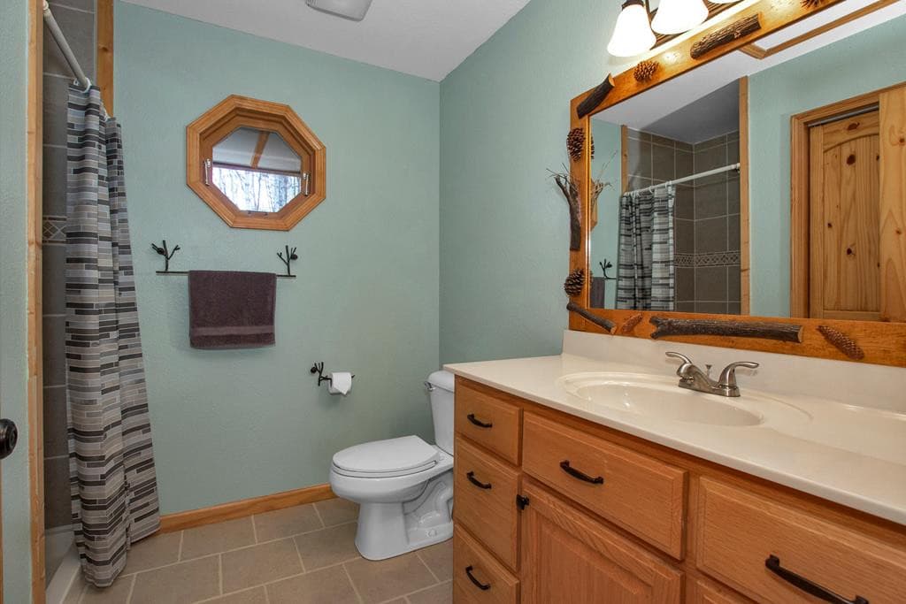 Single Family Residence at 815 Smokey Hollow Drive, Murphy, NC 28906, photo 28 of 50