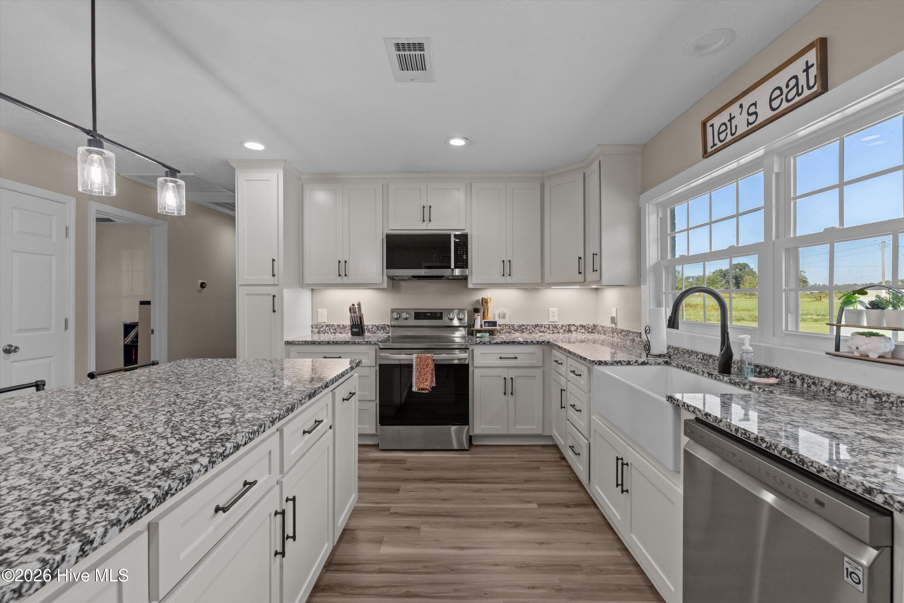 Single Family Residence at 4383 Hwy 80, Wrens, GA 30833, photo 6 of 25