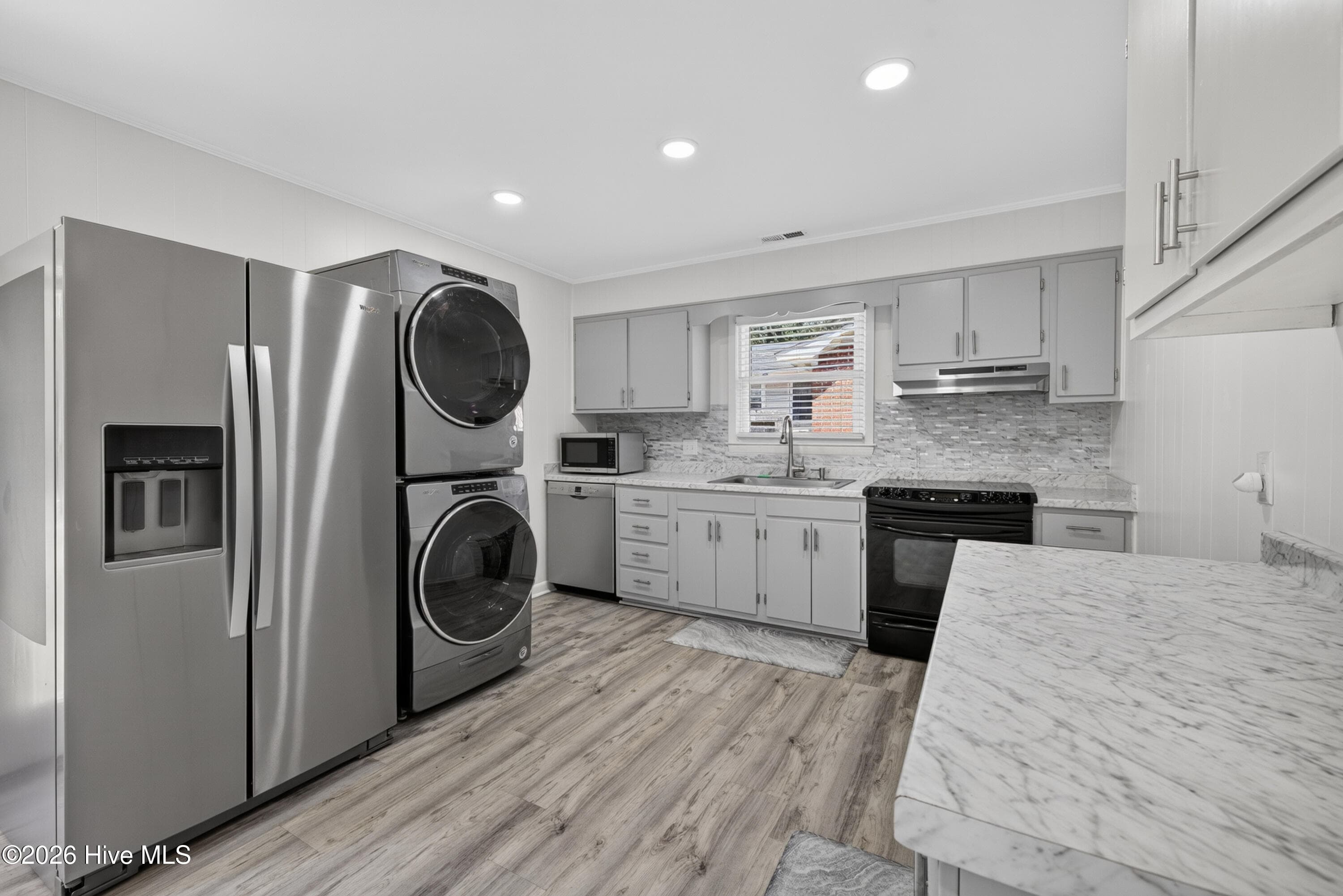 Single Family Residence at 705 Holbrooke Avenue, Wilmington, NC 28412, photo 14 of 36
