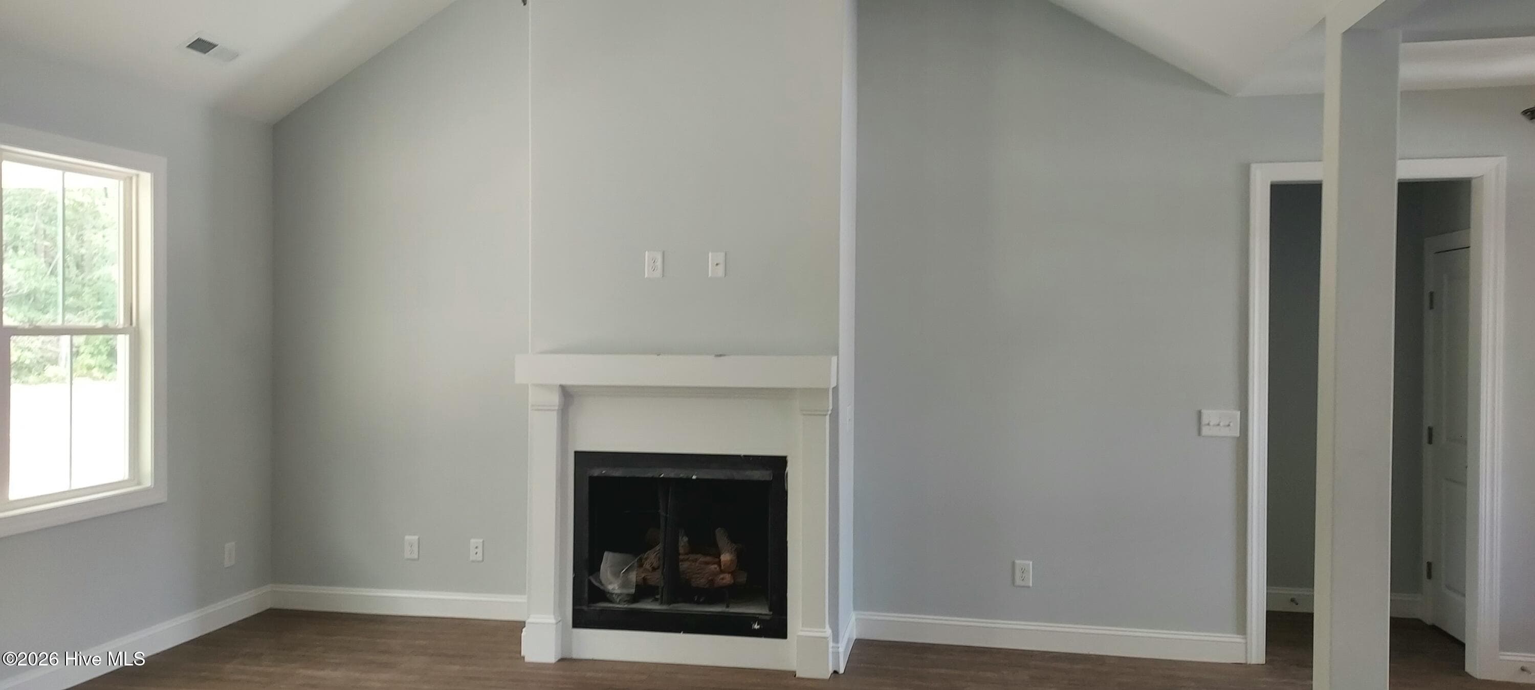 Single Family Residence at 114 Rolling Water Lane, Swansboro, NC 28584, photo 10 of 30