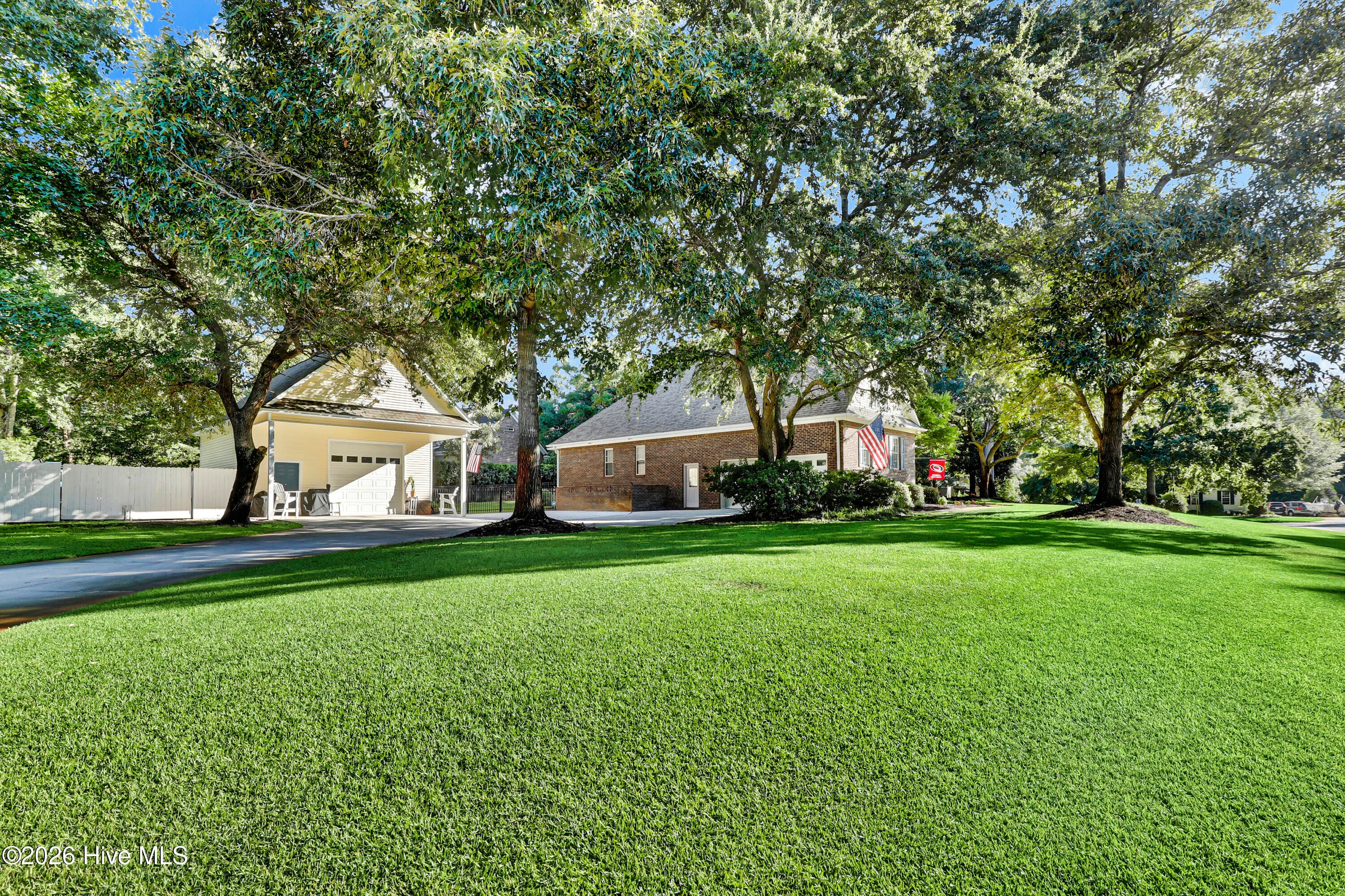 Single Family Residence at 302 Pecan Court, Hampstead, NC 28443, photo 3 of 46
