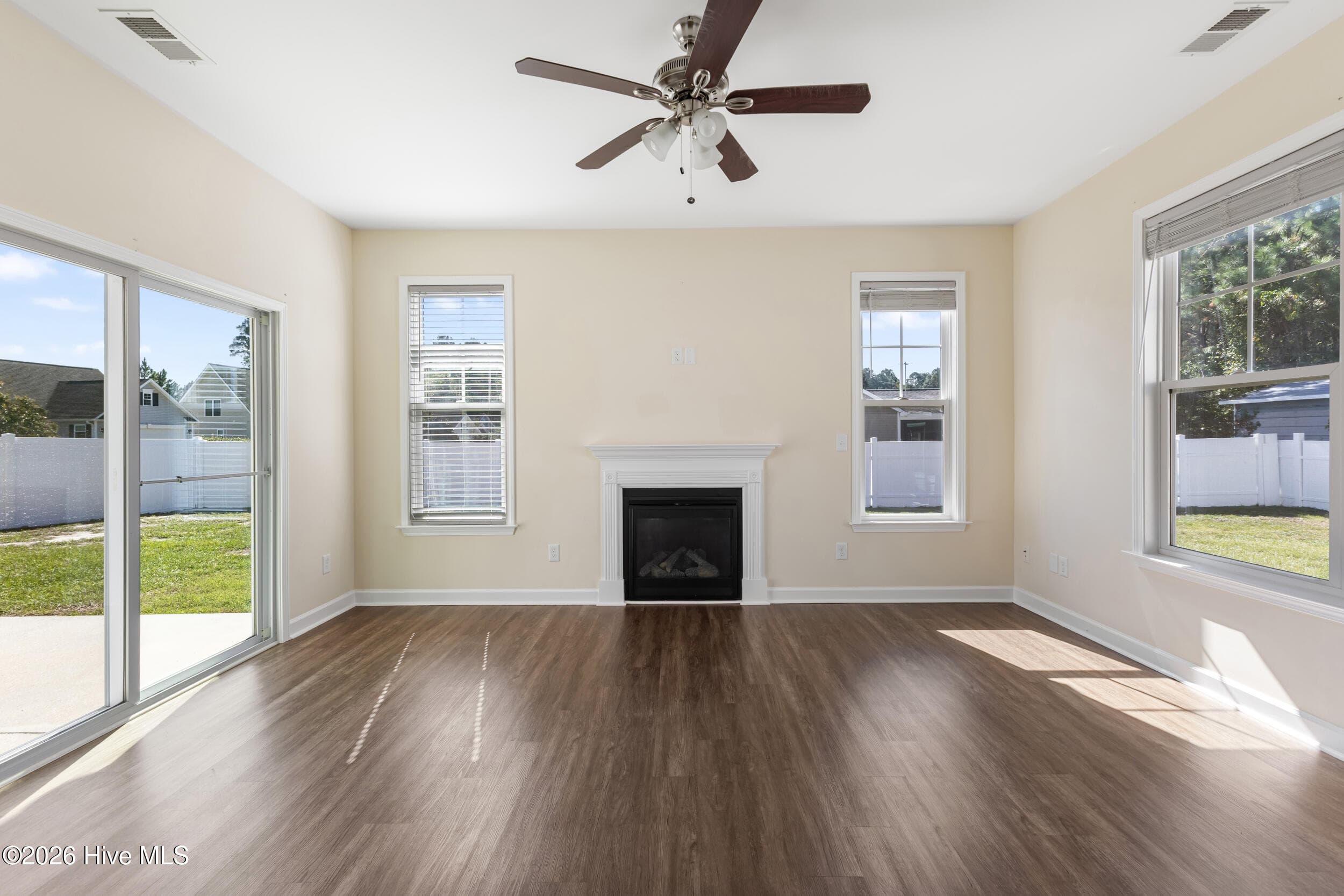 Single Family Residence at 7 Edinburgh Drive, Shallotte, NC 28470, photo 17 of 30