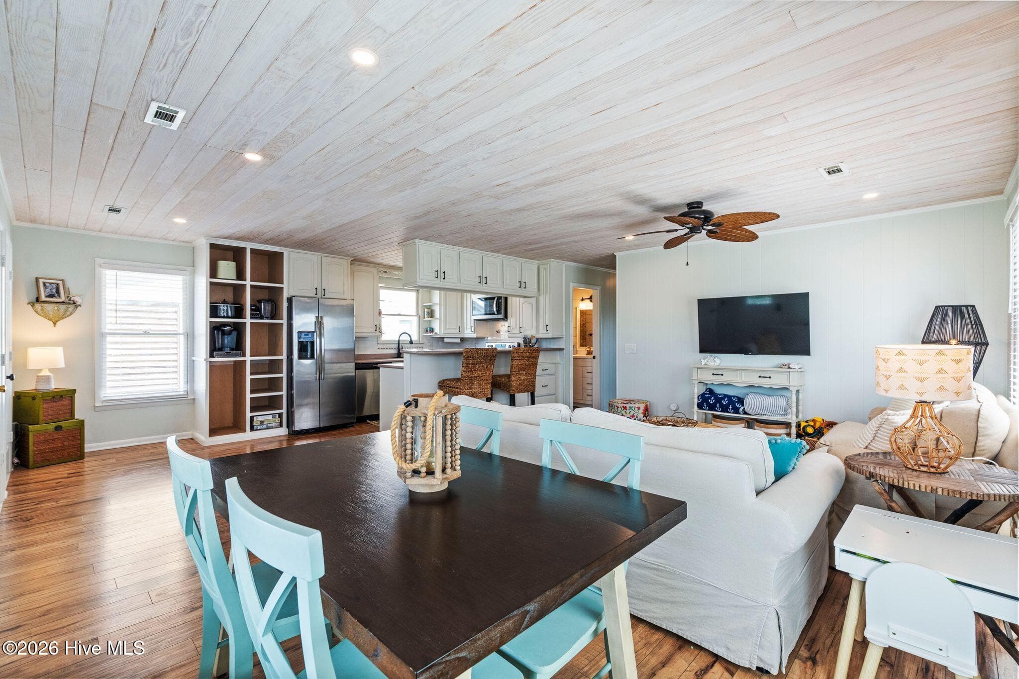 Single Family Residence at 186 Sailfish Drive, Holden Beach, NC 28462, Holden Beach, photo 17 of 50