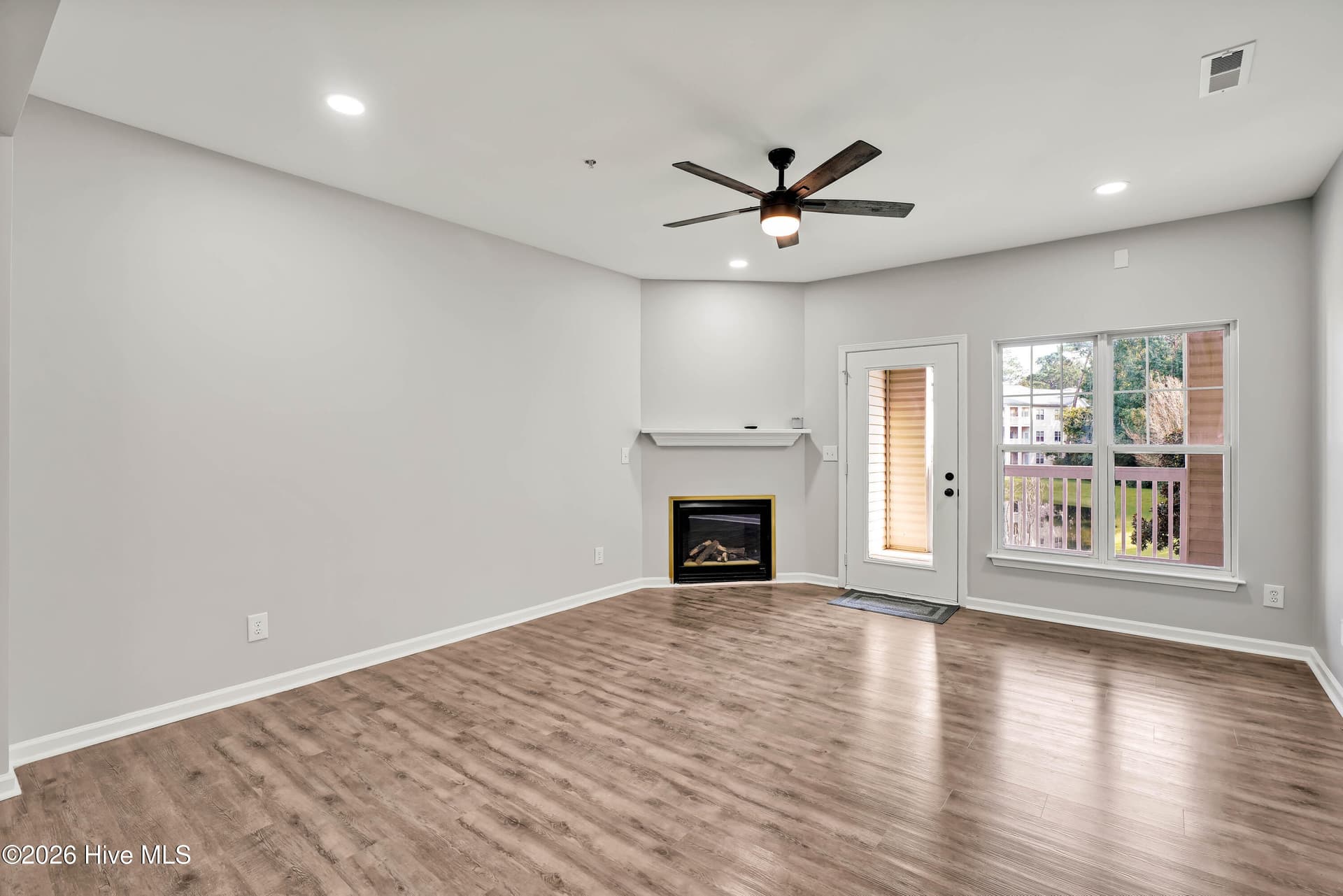 Condominium at 4519 Sagedale Drive Unit 203, Wilmington, NC 28405, photo 12 of 33