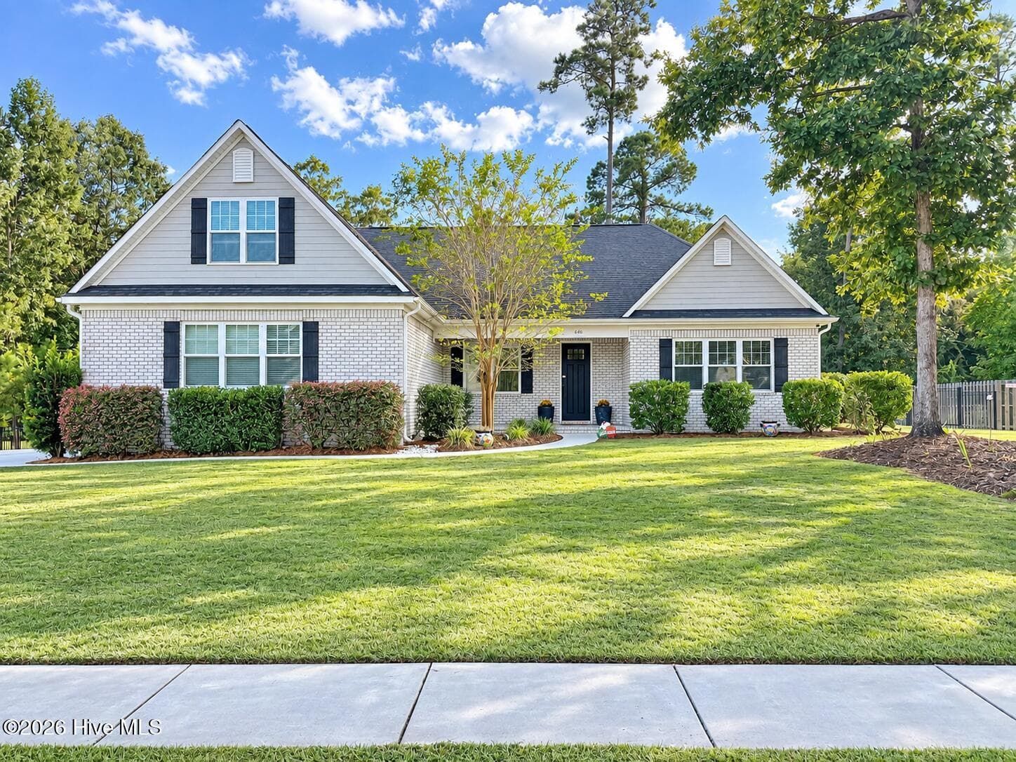 Single Family Residence at 646 Crown Pointe Drive, Hampstead, NC 28443
