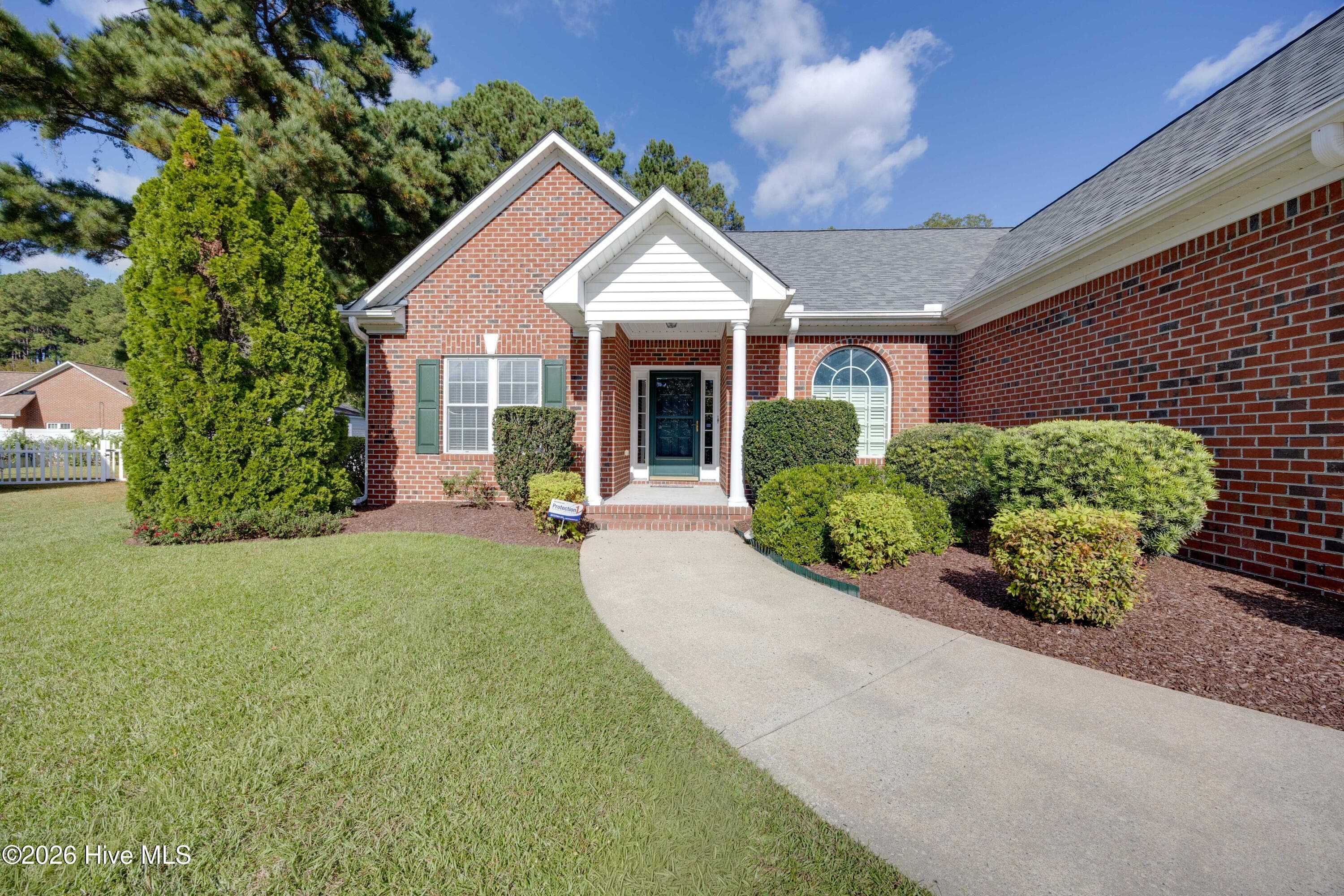 Single Family Residence at 207 Inda Way, Washington, NC 27889, Washington, photo 2 of 41