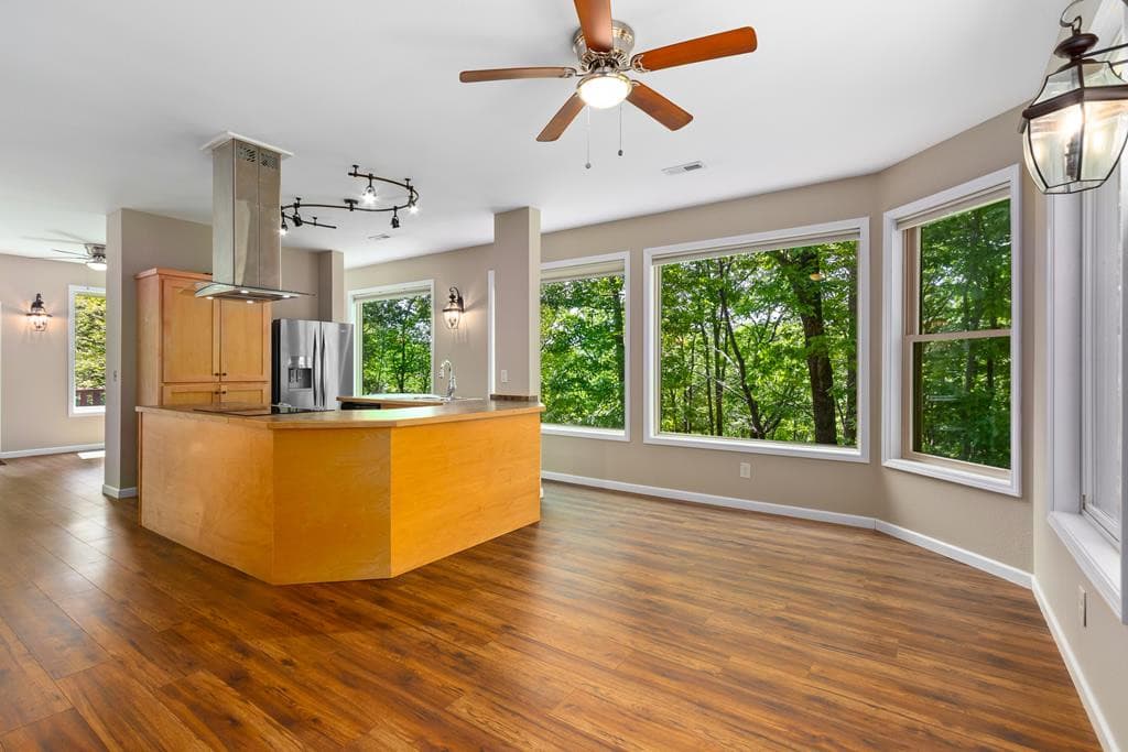 Single Family Residence at 285 Peachtree Mtn Est Road, Murphy, NC 28906, photo 33 of 82