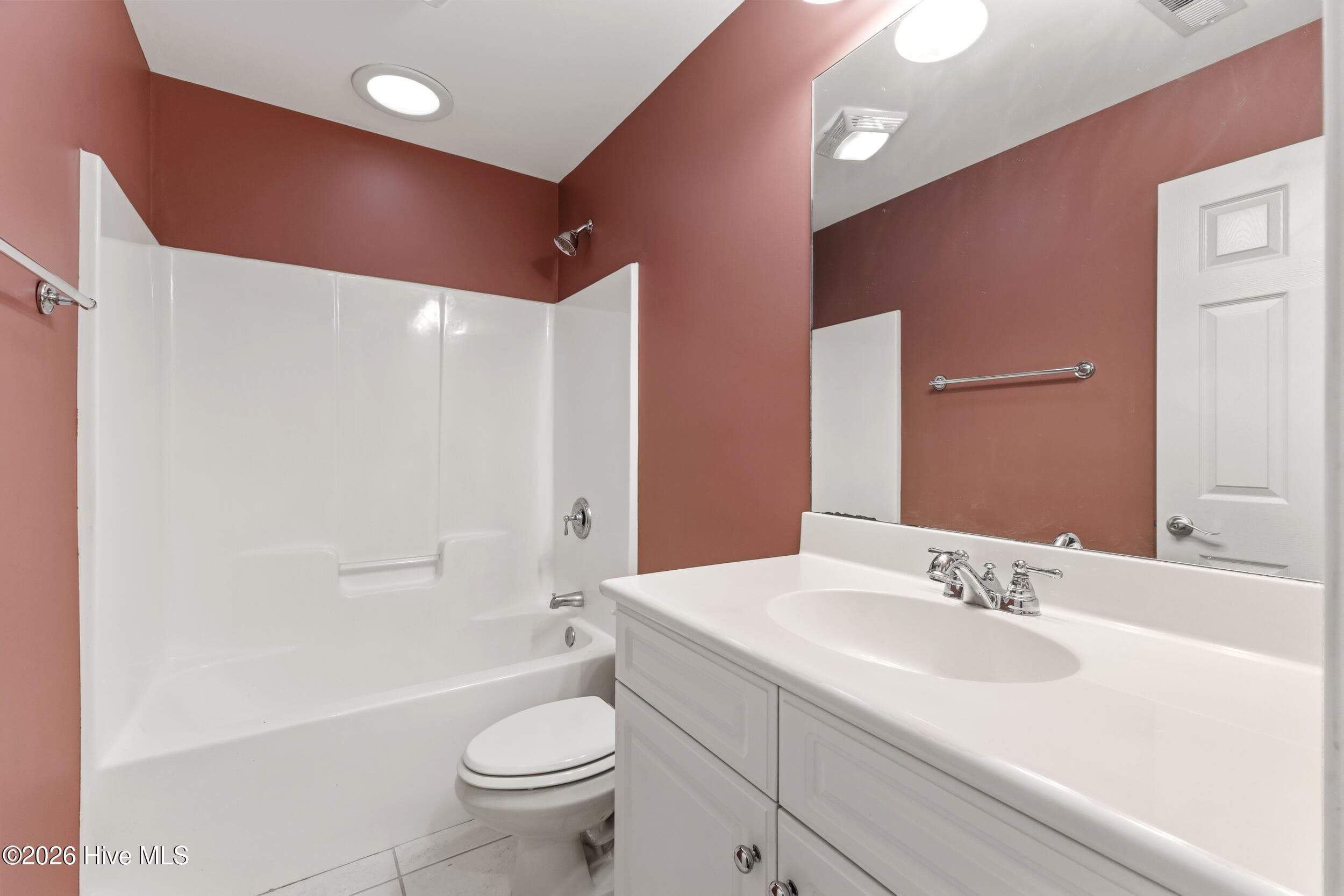 Single Family Residence at 322 Lockerby Lane, Wilmington, NC 28411, photo 3 of 6