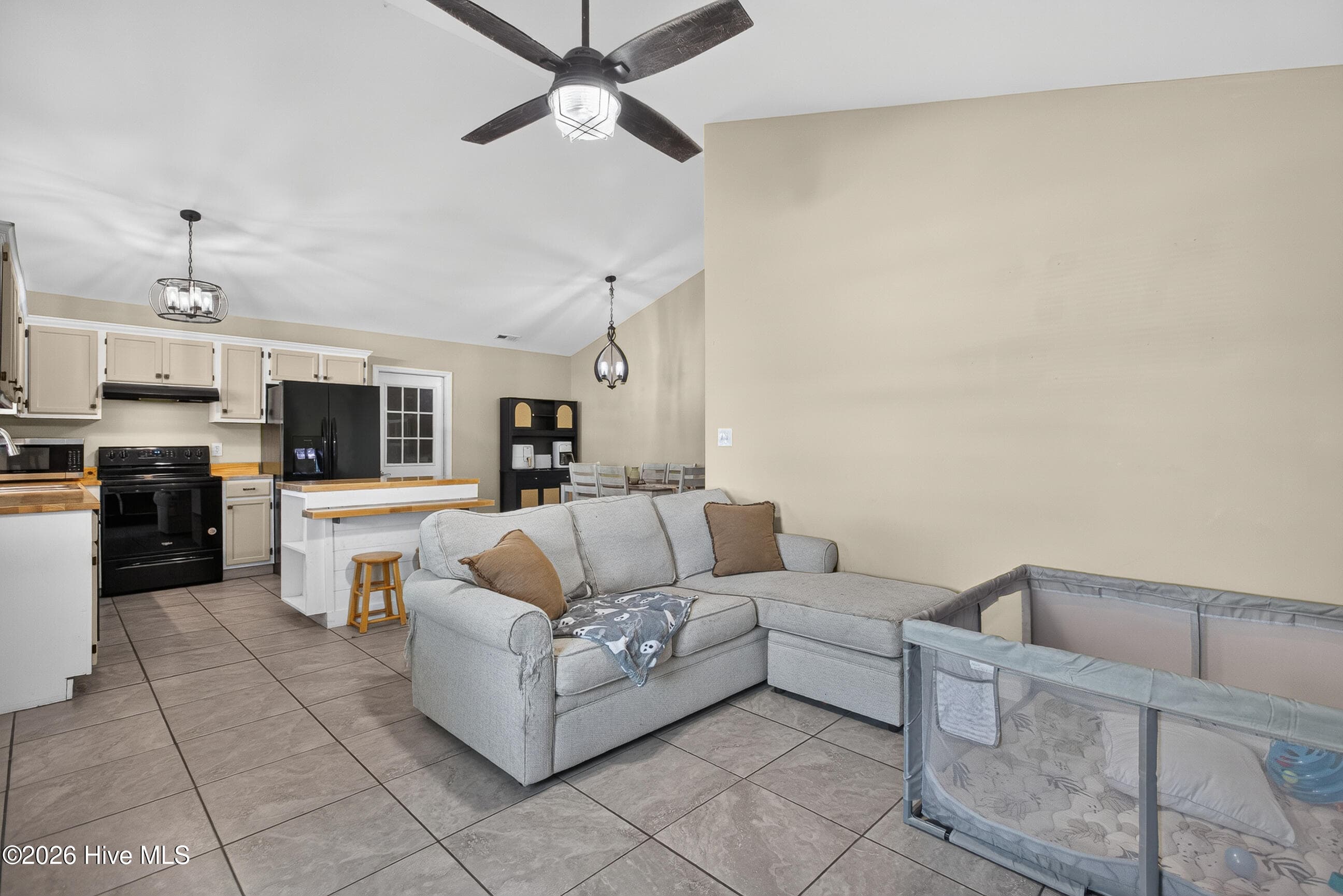 Single Family Residence at 408 Foxtrace Lane, Hubert, NC 28539, photo 13 of 35