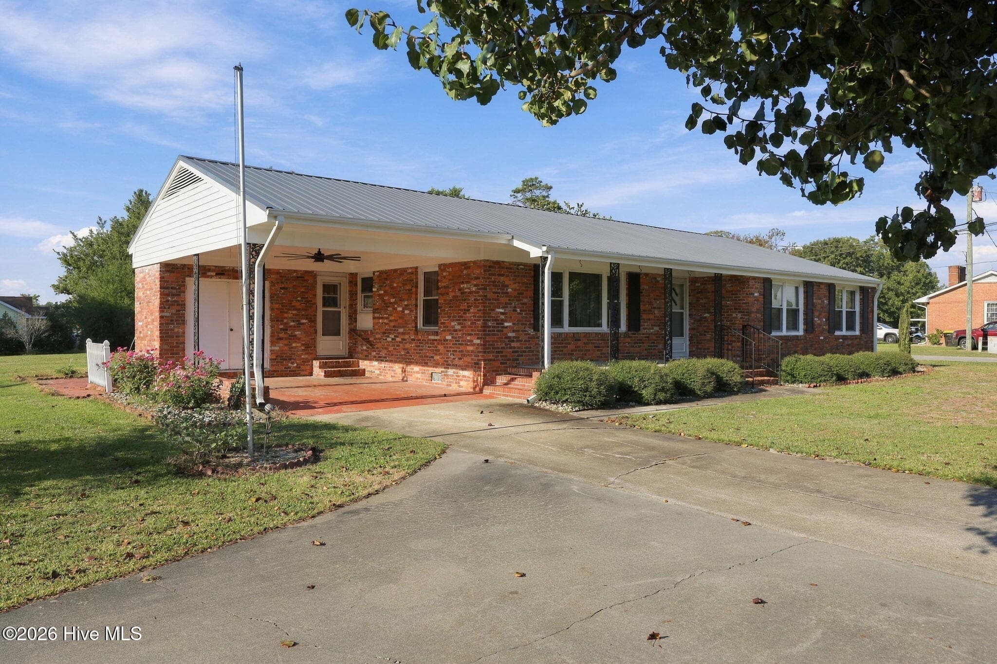 Single Family Residence at 2623 Pauls Path Road, Kinston, NC 28504, photo 4 of 45