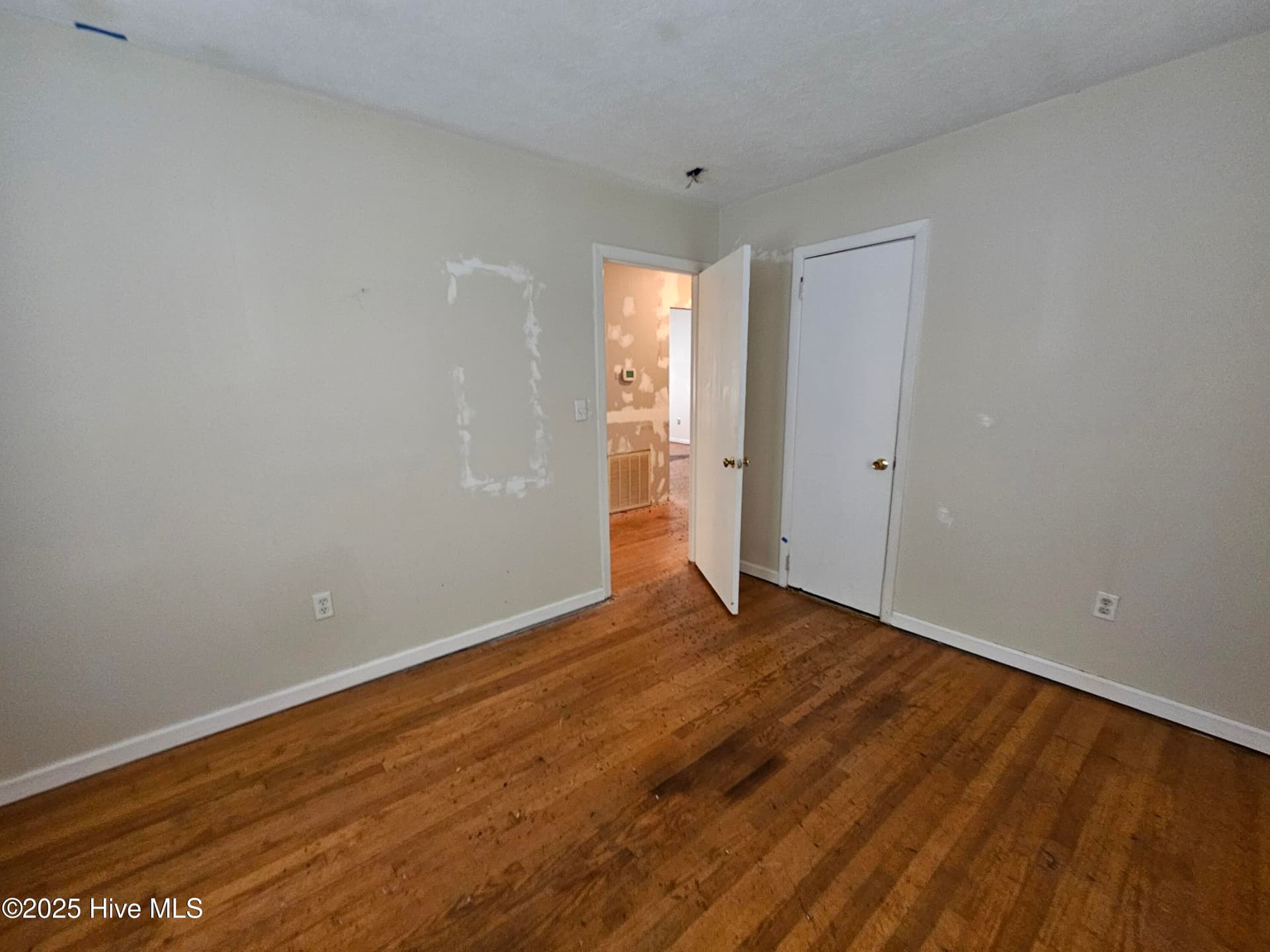 Single Family Residence at 124 Kimberly Drive, Clinton, NC 28328, photo 10 of 16
