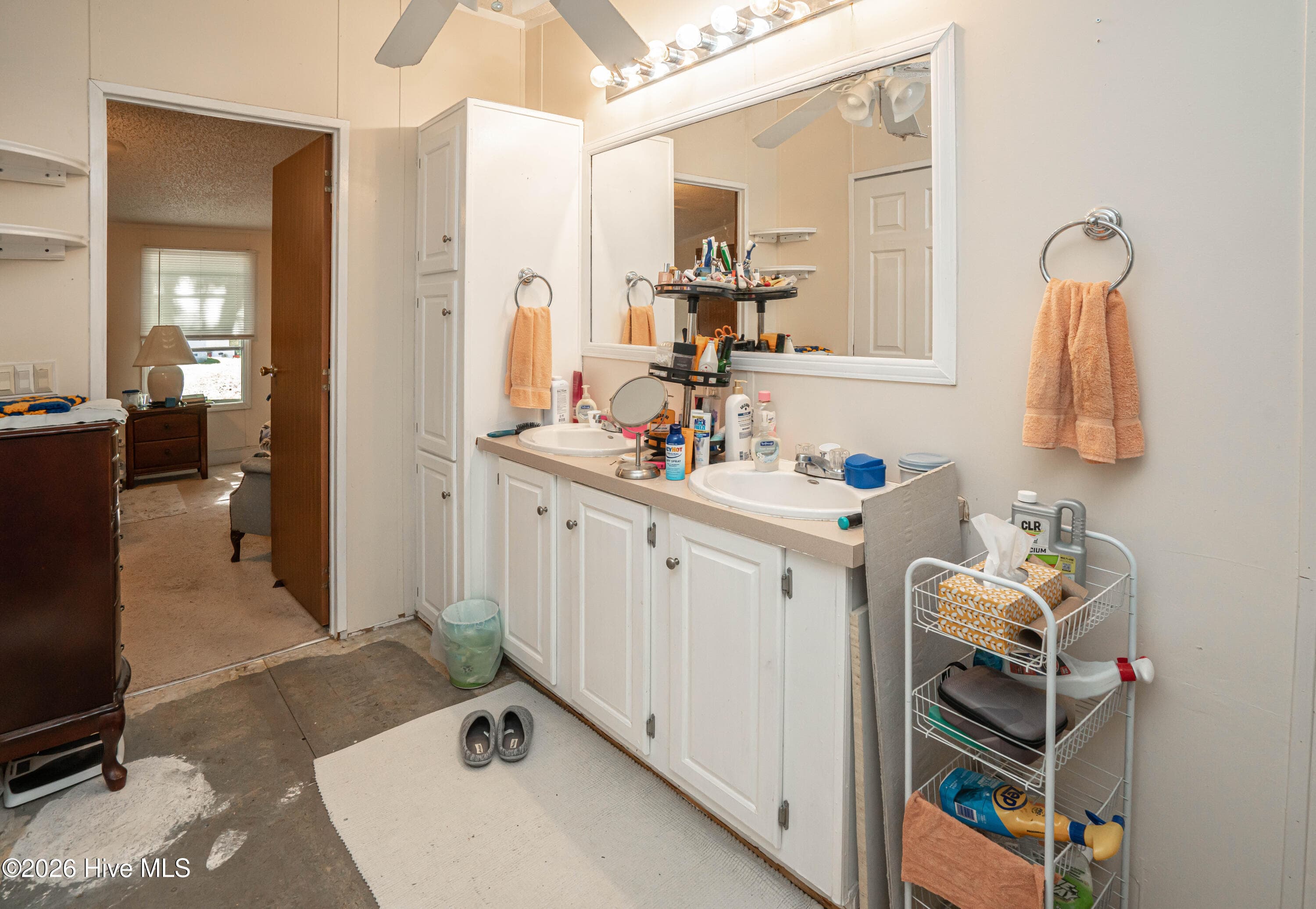 Manufactured Home at 5092 Lakewood Drive SW, Shallotte, NC 28470, photo 24 of 35