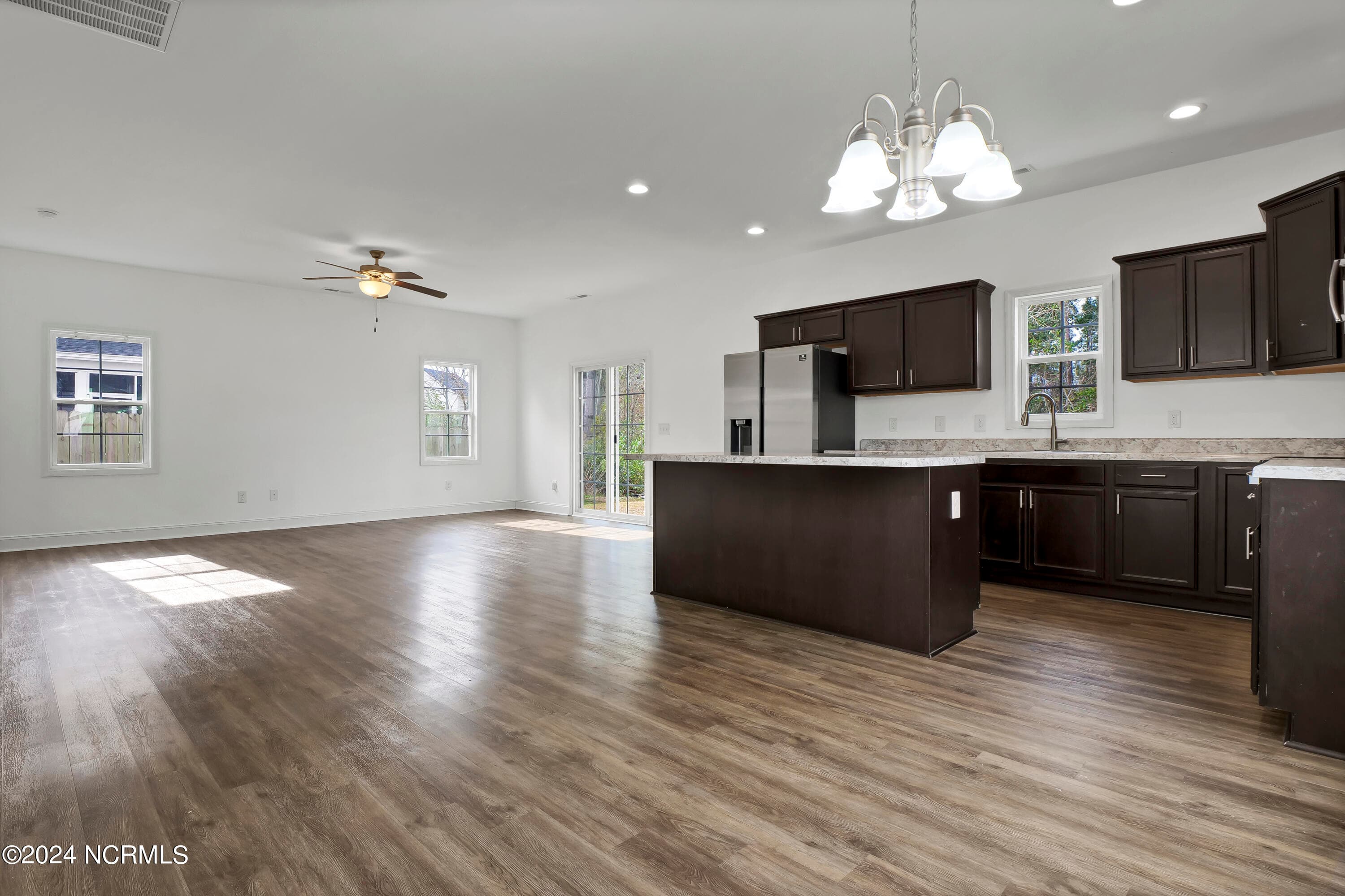 Single Family Residence at 512 Everett Glades, Sneads Ferry, NC 28460, photo 16 of 68