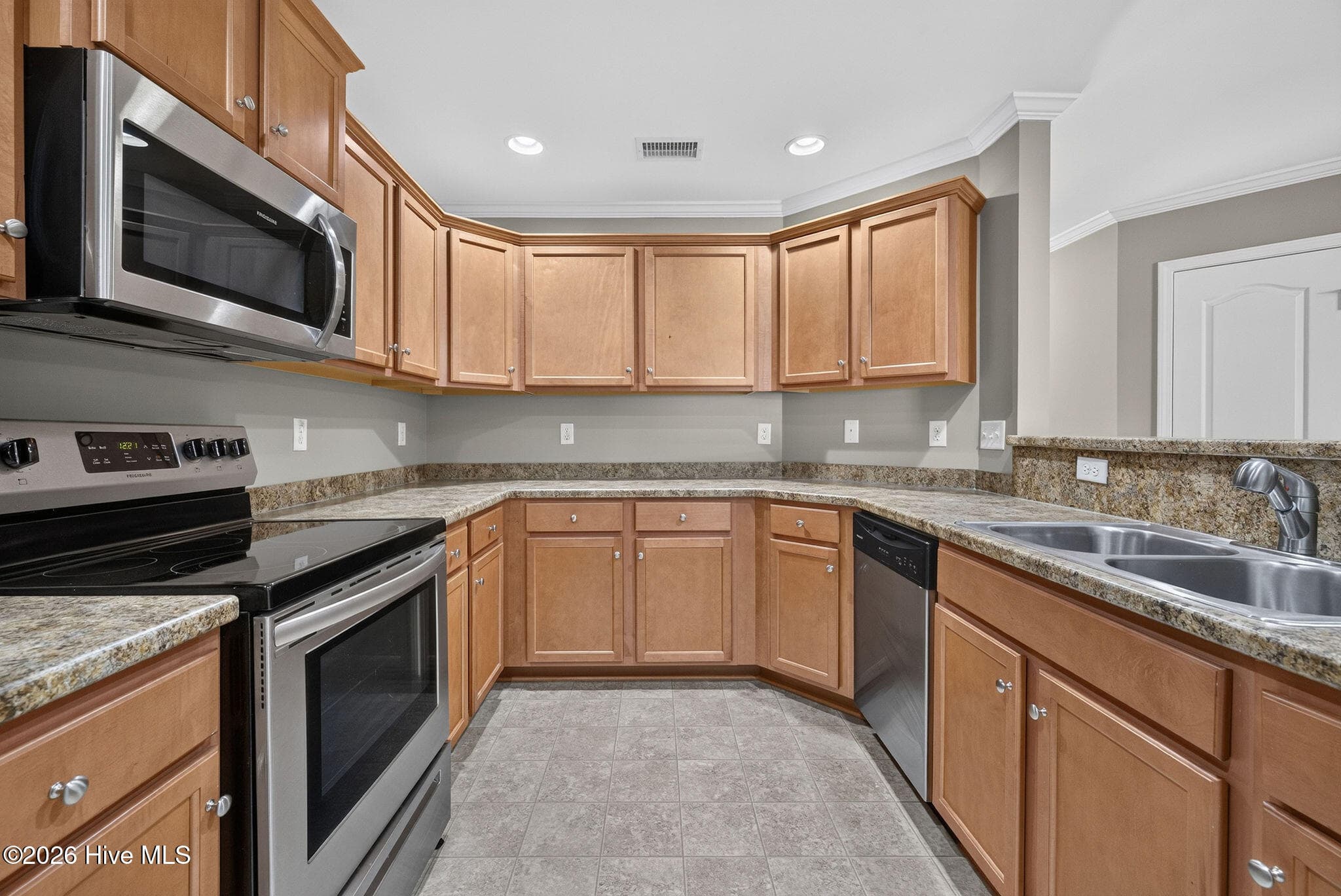 Townhouse at 1069 Bridgeport Way, Leland, NC 28451, photo 22 of 35