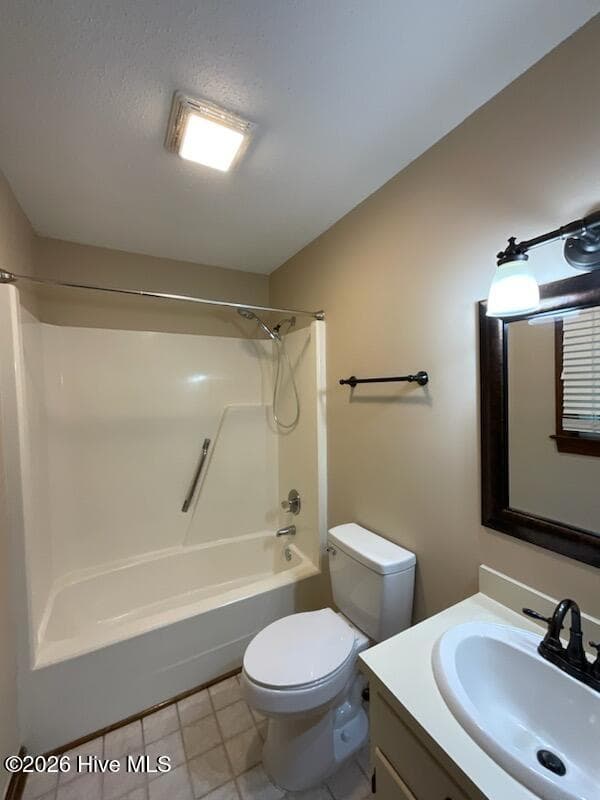 Single Family Residence at 8023 Royal Drive, Sanford, NC 27332, photo 5 of 10