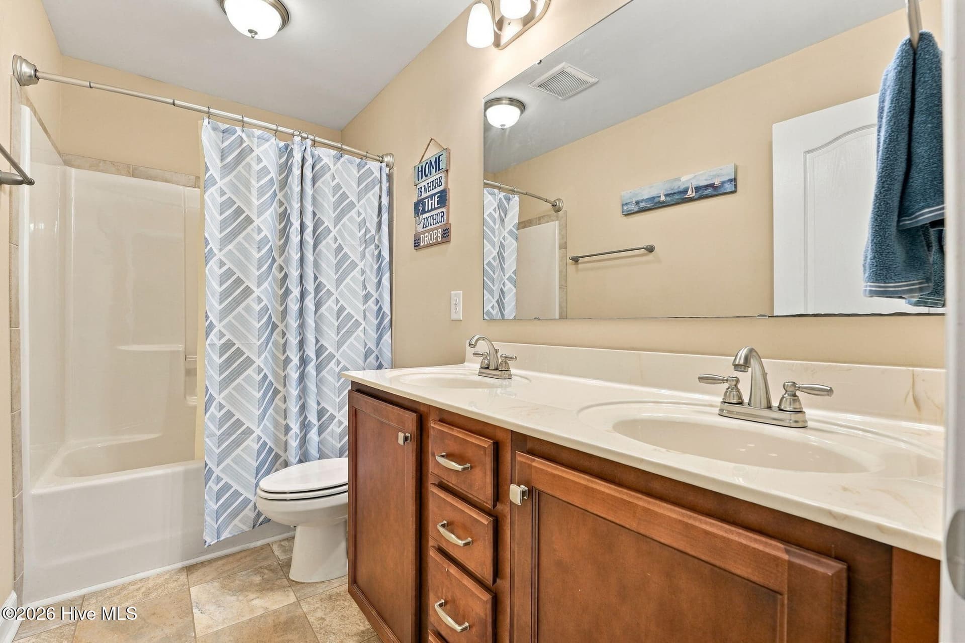 Upstairs Bathroom - 1140 Whitney Drive, Aberdeen, NC 28315