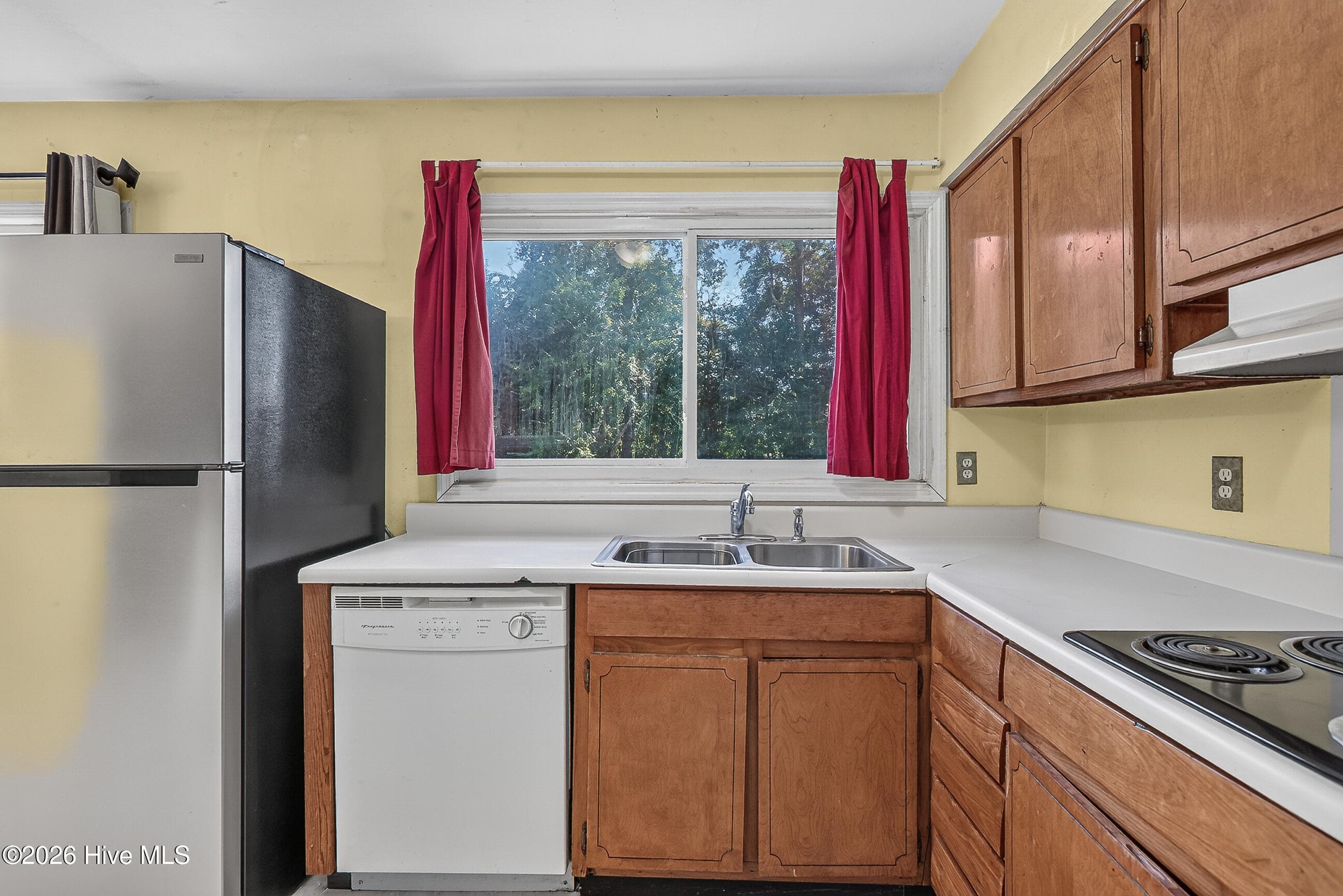 Single Family Residence at 115 Shamrock Drive, Jacksonville, NC 28540, photo 12 of 38