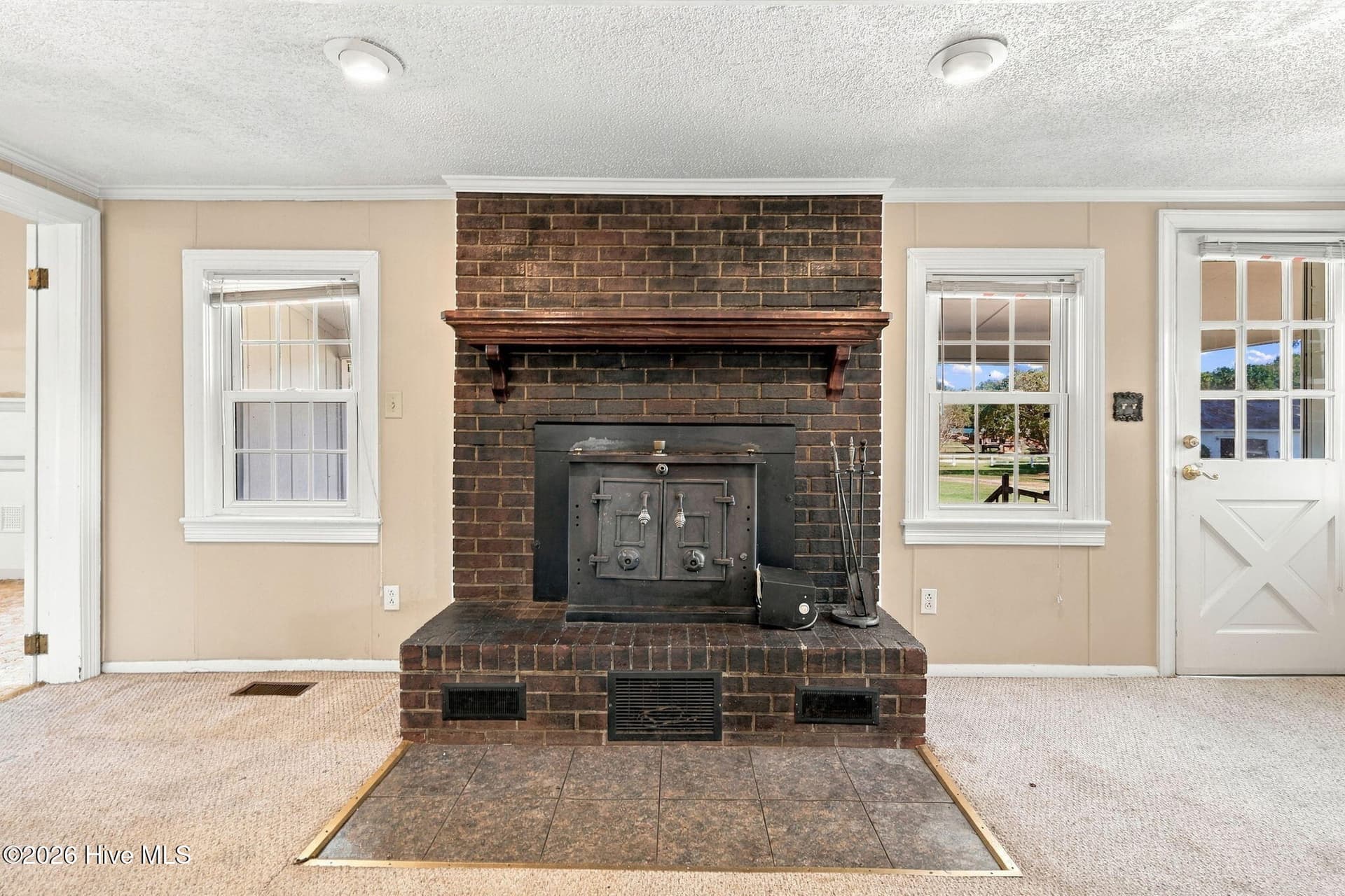 Single Family Residence at 727 Share Cake Road, Clinton, NC 28328, photo 9 of 29