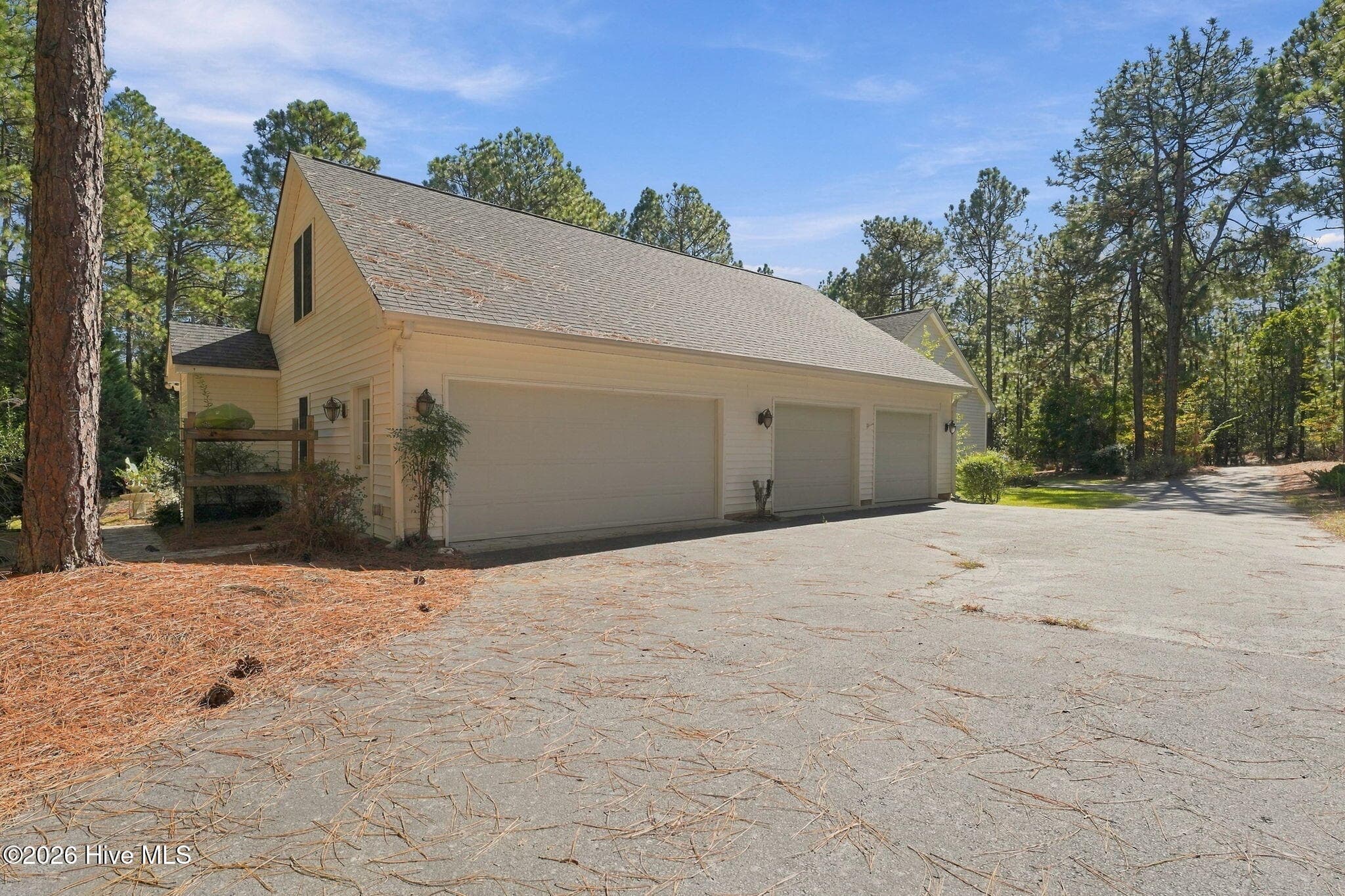 104 McCracken Dr Four Car Garage! - 104 Mccracken Drive, West End, NC 27376