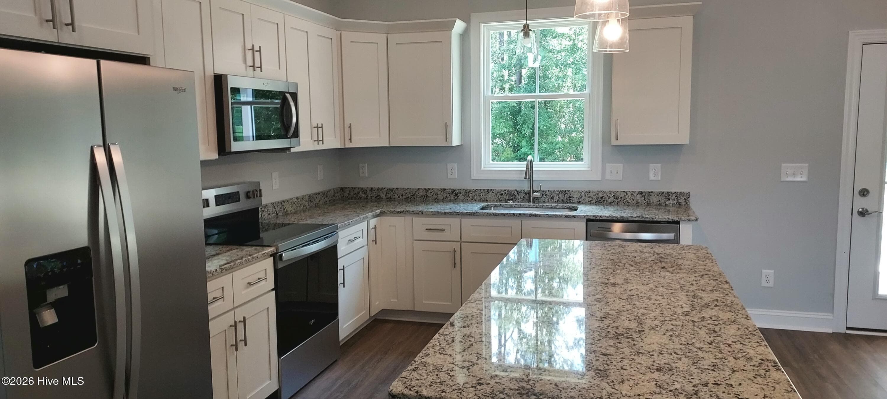 Single Family Residence at 114 Rolling Water Lane, Swansboro, NC 28584, photo 9 of 30