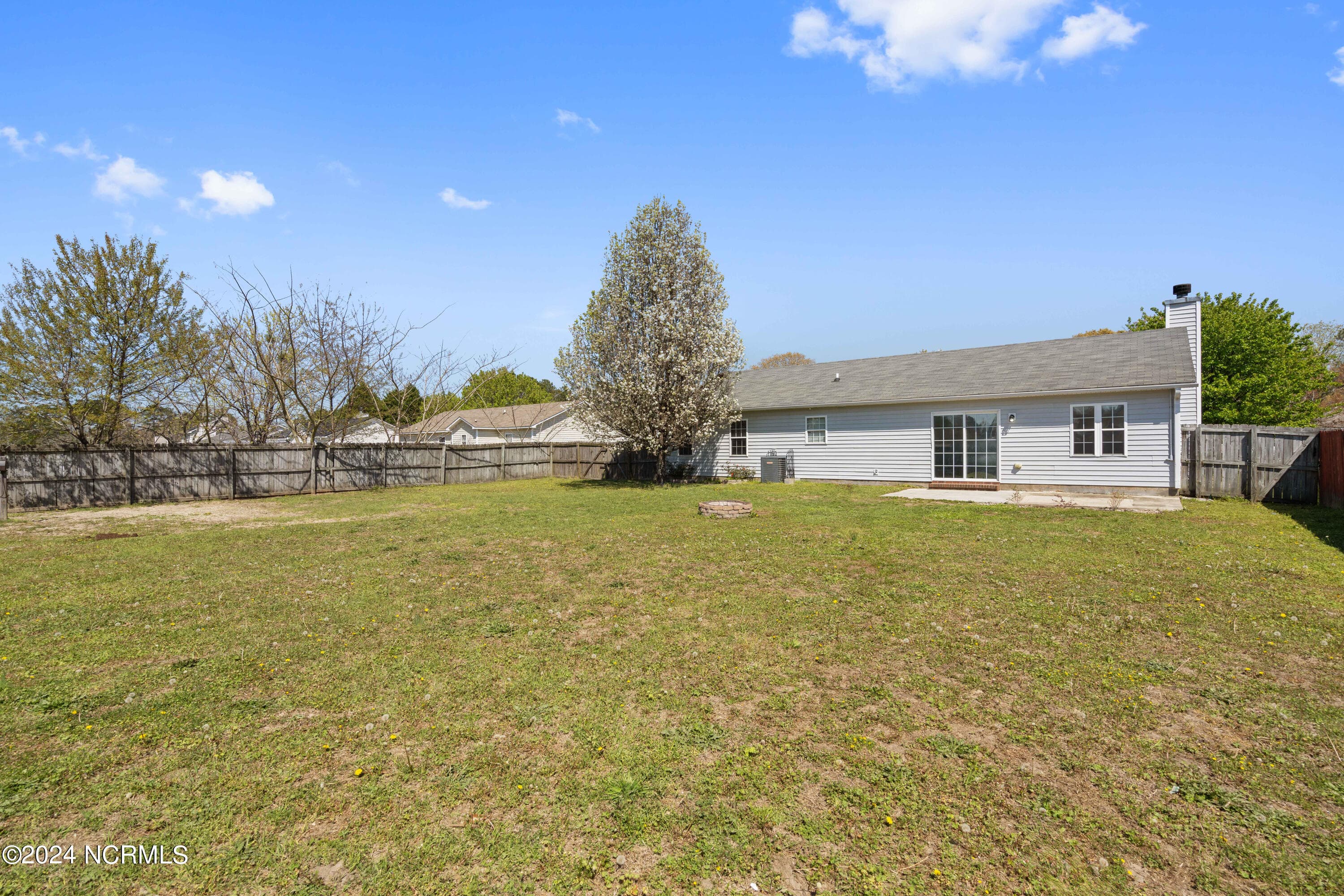 Single Family Residence at 251 Bannermans Mill Road, Richlands, NC 28574, photo 17 of 19