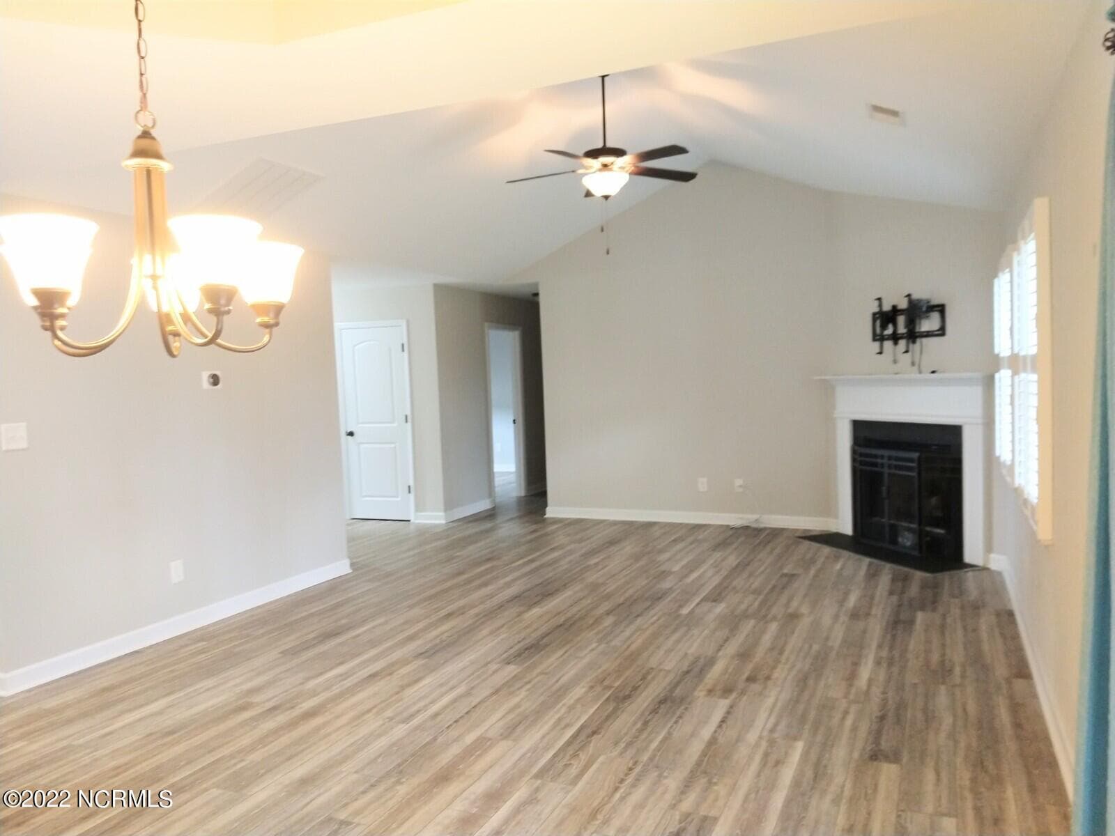 Single Family Residence at 526 Deep Inlet Drive, Sneads Ferry, NC 28460, photo 4 of 24