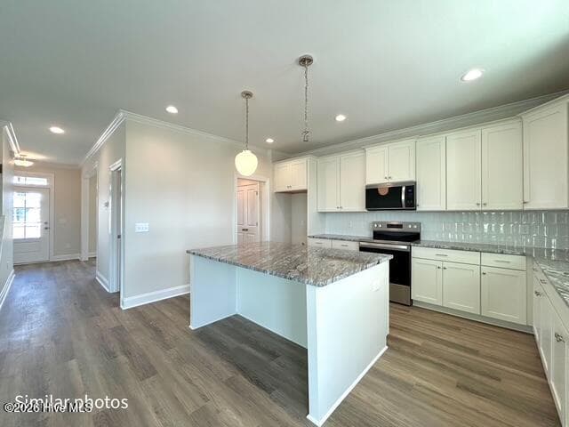 Single Family Residence at 753 Aria Lane, Hubert, NC 28539, photo 35 of 74