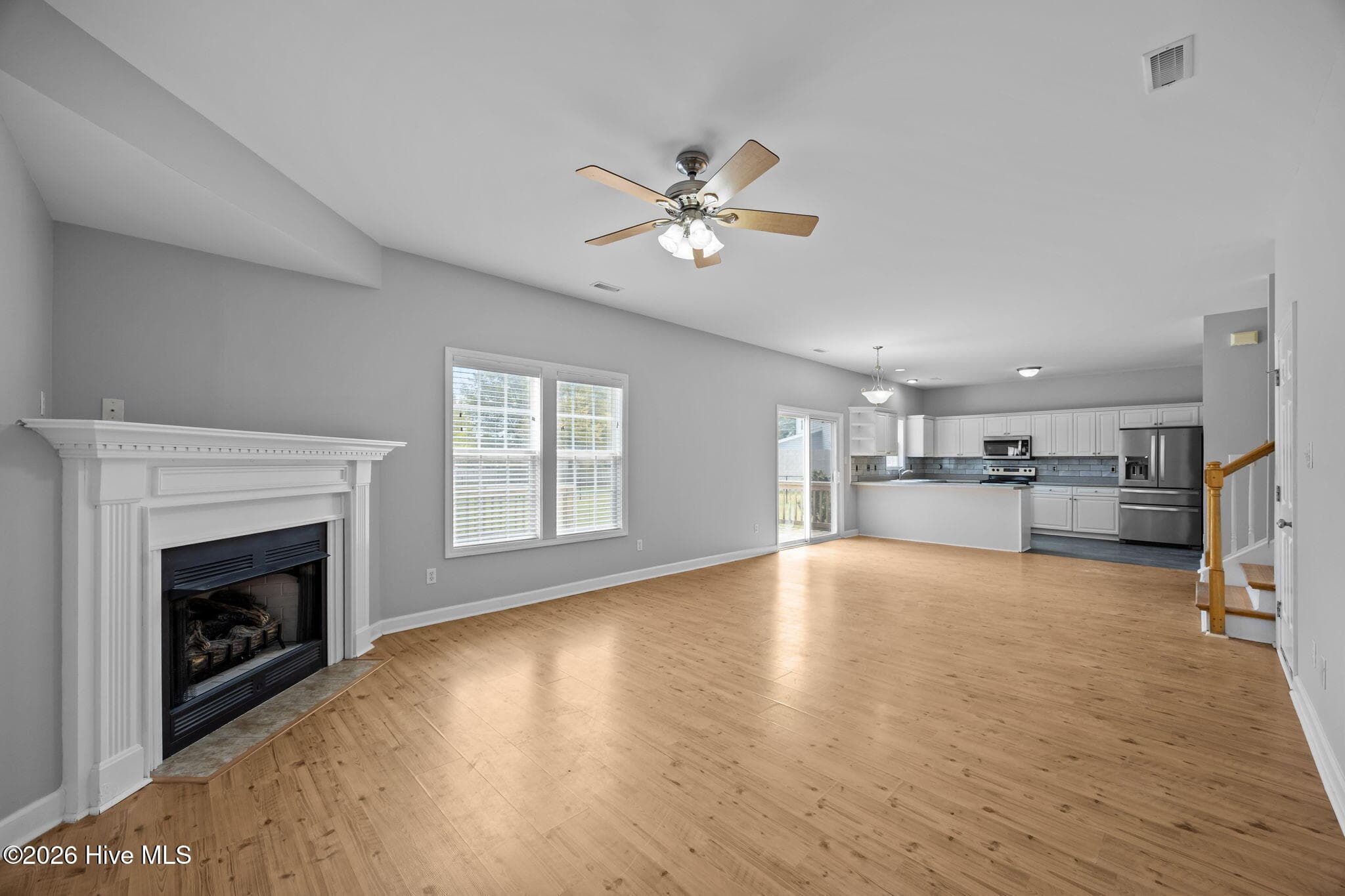 Single Family Residence at 106 Bobwhite Circle, Cape Carteret, NC 28584, photo 12 of 61
