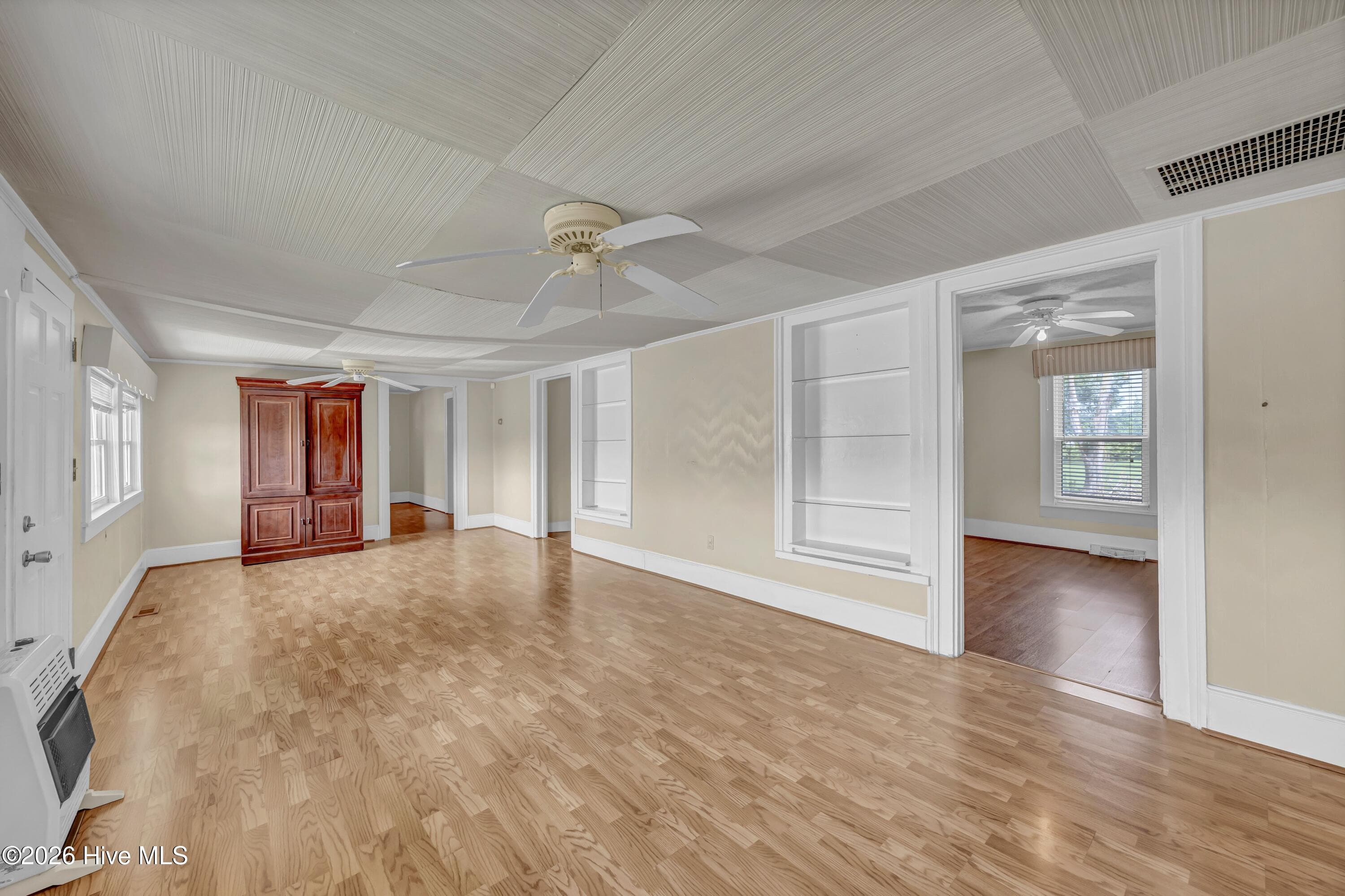 Single Family Residence at 4027 S Nc Hwy 11, Wallace, NC 28466, photo 10 of 27