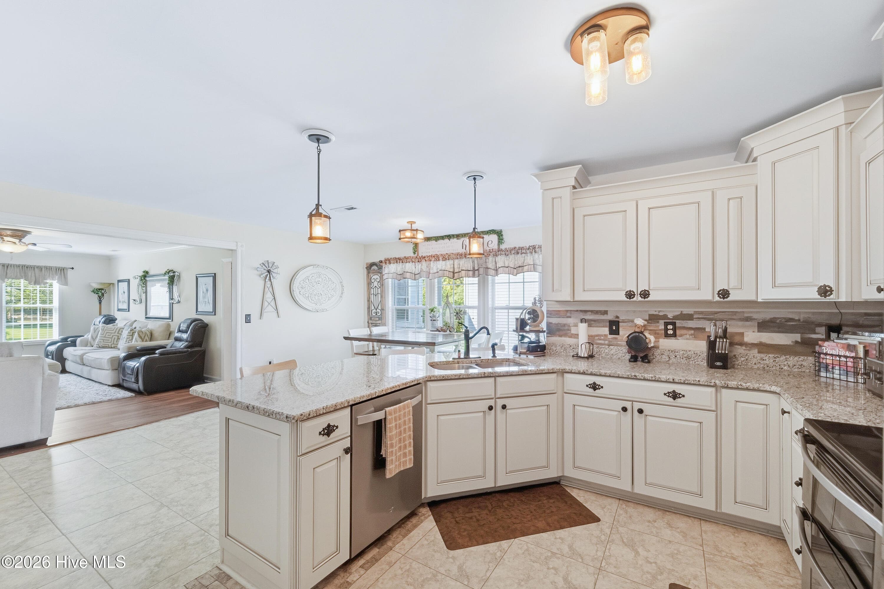 Single Family Residence at 109 Spring Leaf Lane, Jacksonville, NC 28540, photo 15 of 78