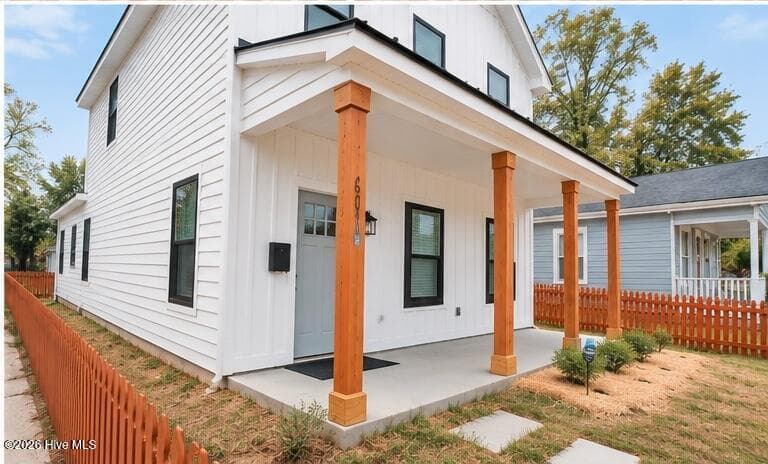 Single Family Residence at 624 S 8th Street, Wilmington, NC 28401, photo 6 of 119