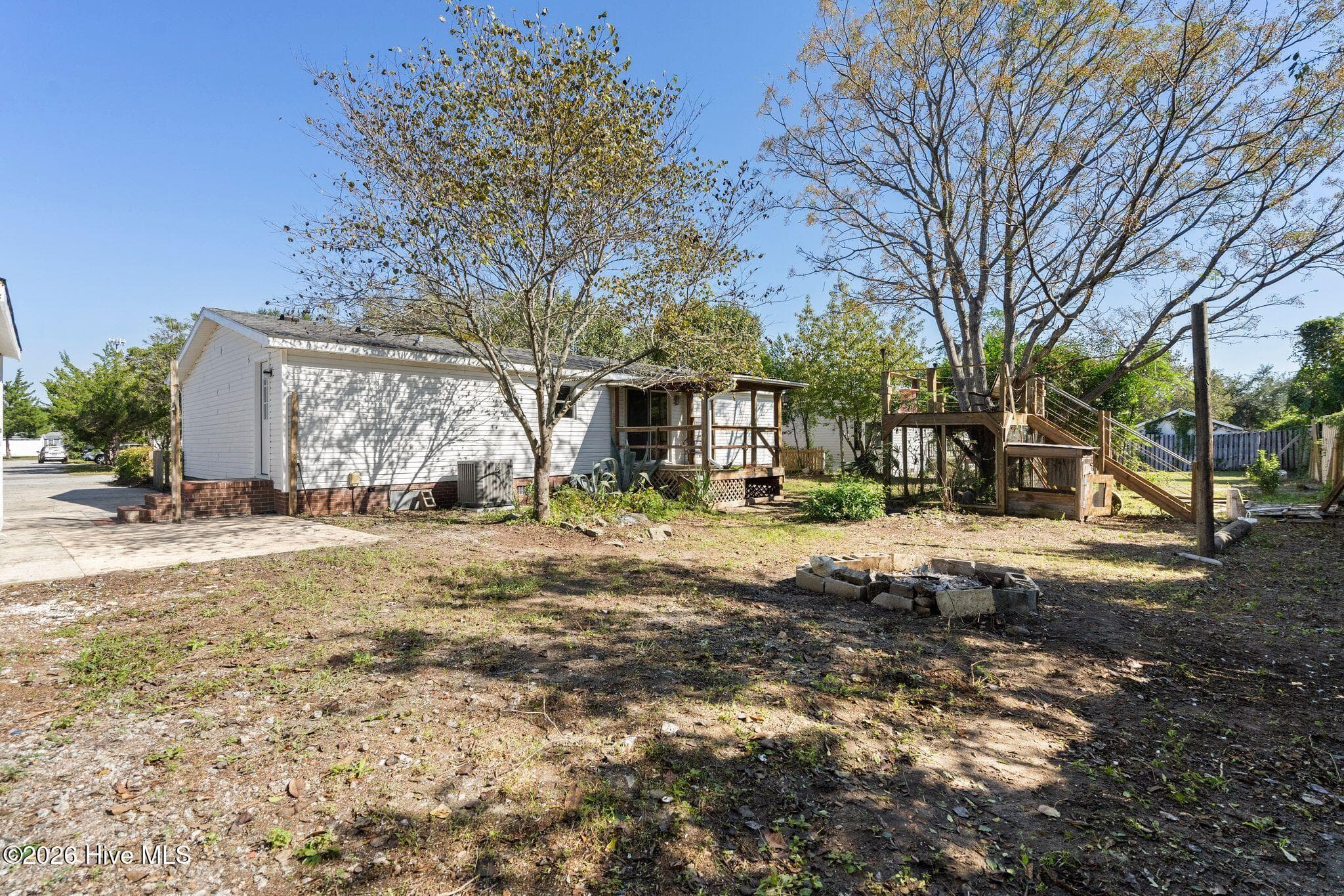 Manufactured Home at 6140 Carolina Beach Road Trlr 28, Wilmington, NC 28412, photo 48 of 54